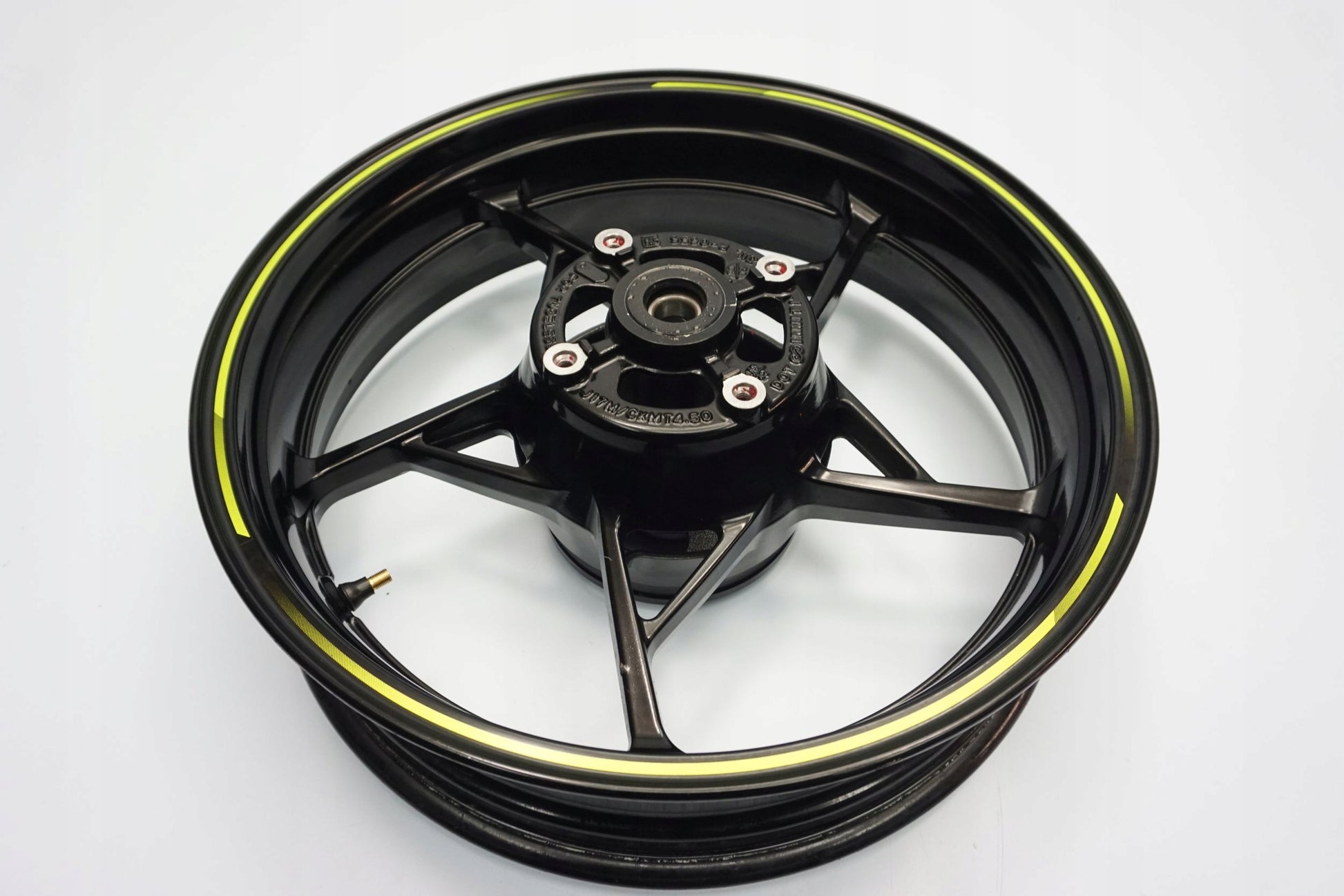 KAWASAKI Z 650 20- Felge hinten Wheel Hinterrad 10