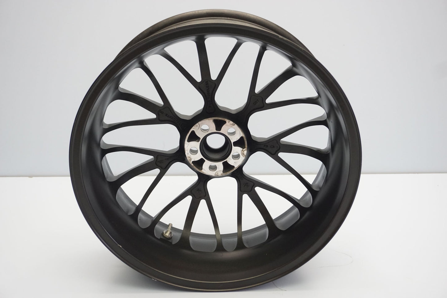 HONDA CB 1000 R SC80 Felge hinten Wheel Hinterrad