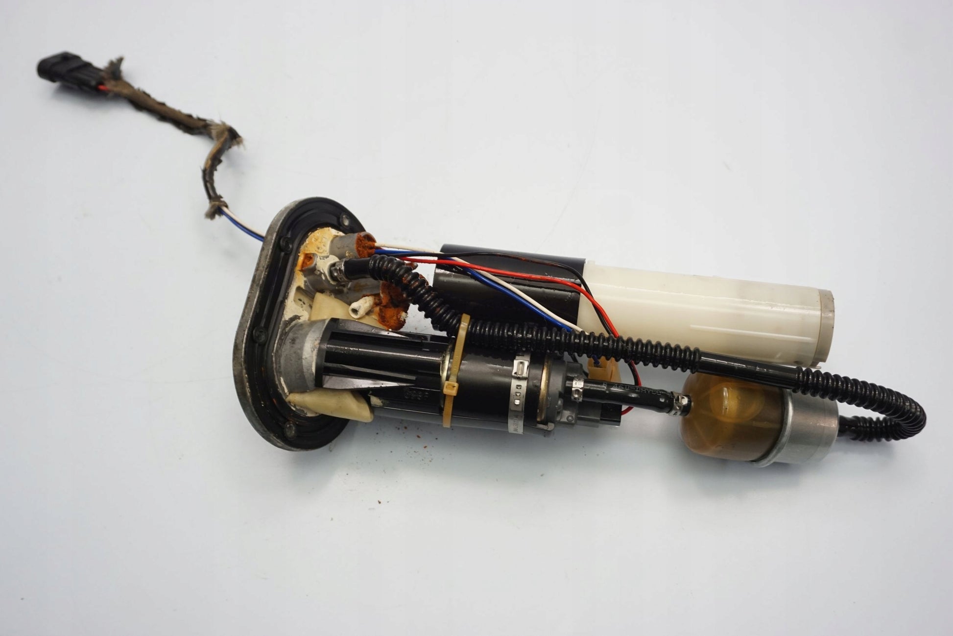 MOTO GUZZI BREVA V 1100 Benzinpumpe Kraftstoffpumpe Fuel Pump 11