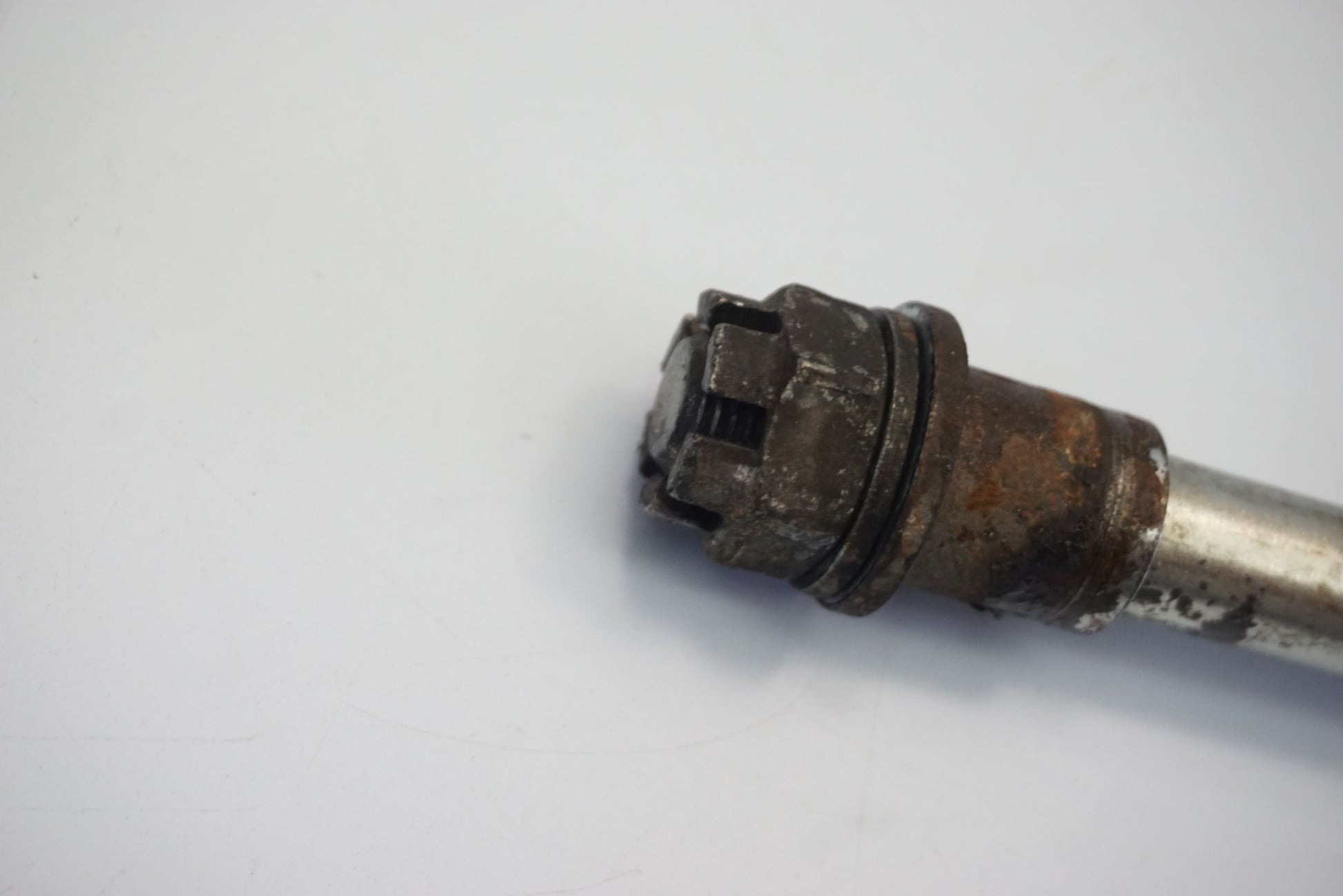 KAWASAKI Z-300 15-18 Vorderachse Achse vorne Radachse front axle 4