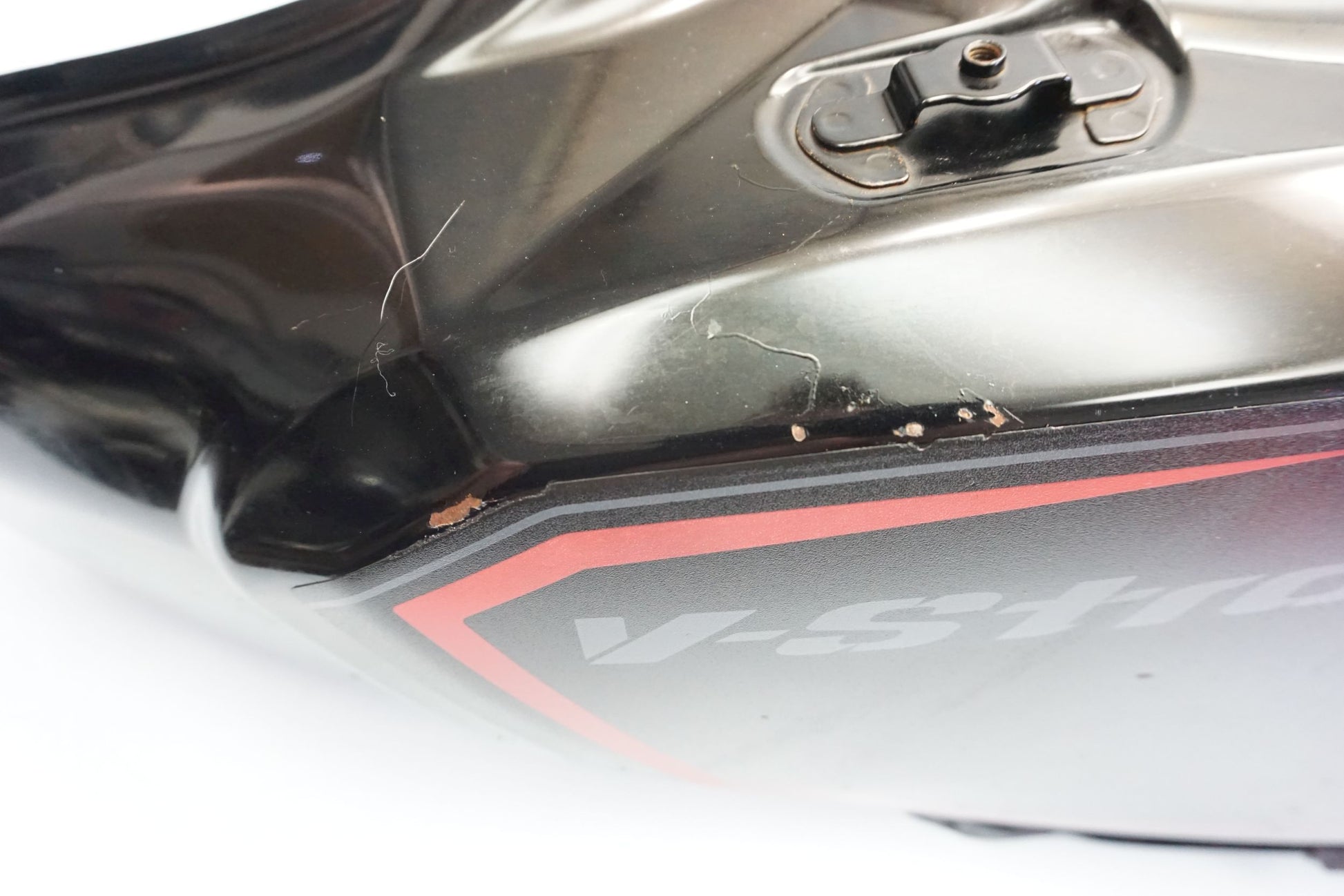 SUZUKI DL 1000 V-STROM 14-16 Kraftstofftank Benzintank Fuel Tank 2