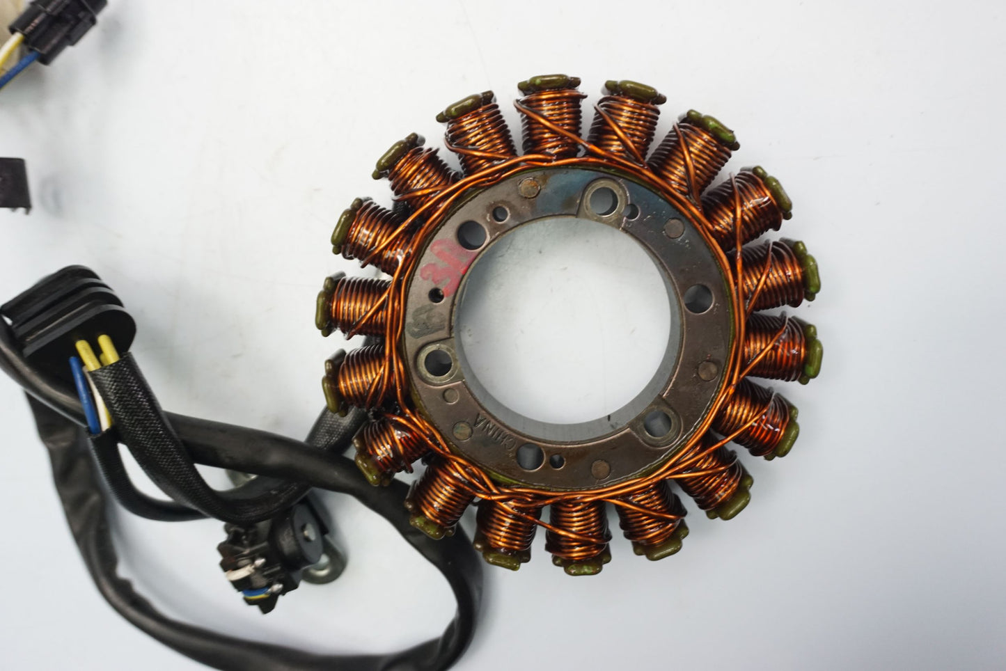 APRILIA DORSODURO 750 08-15 Lichtmaschine Stator Generator Lima Alternator