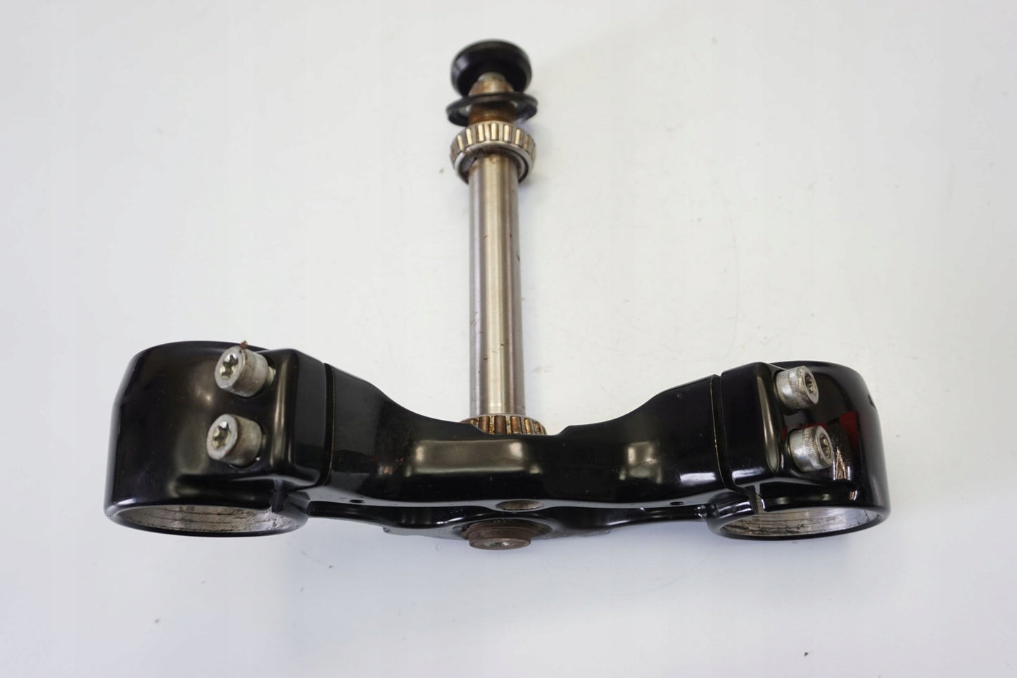 HARLEY DAVIDSON SPORTSTER 1200 17- untere Gabelbrücke Triple Clamp unten