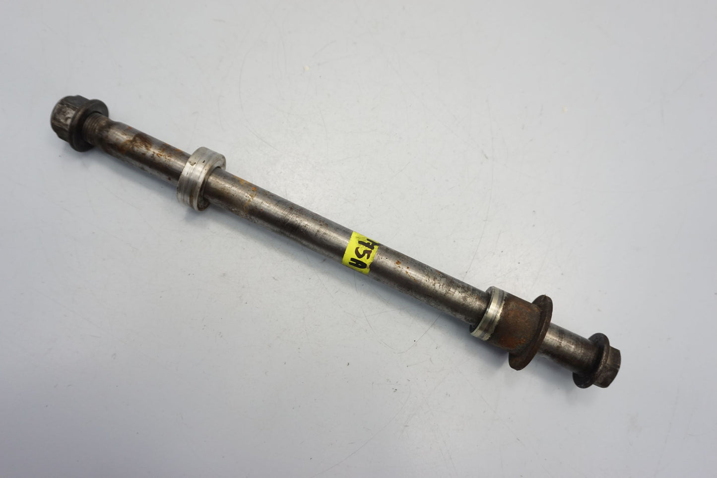 TRIUMPH SPEEDMASTER 865 02-11 Hinterachse Achse hinten Radachse rear axle