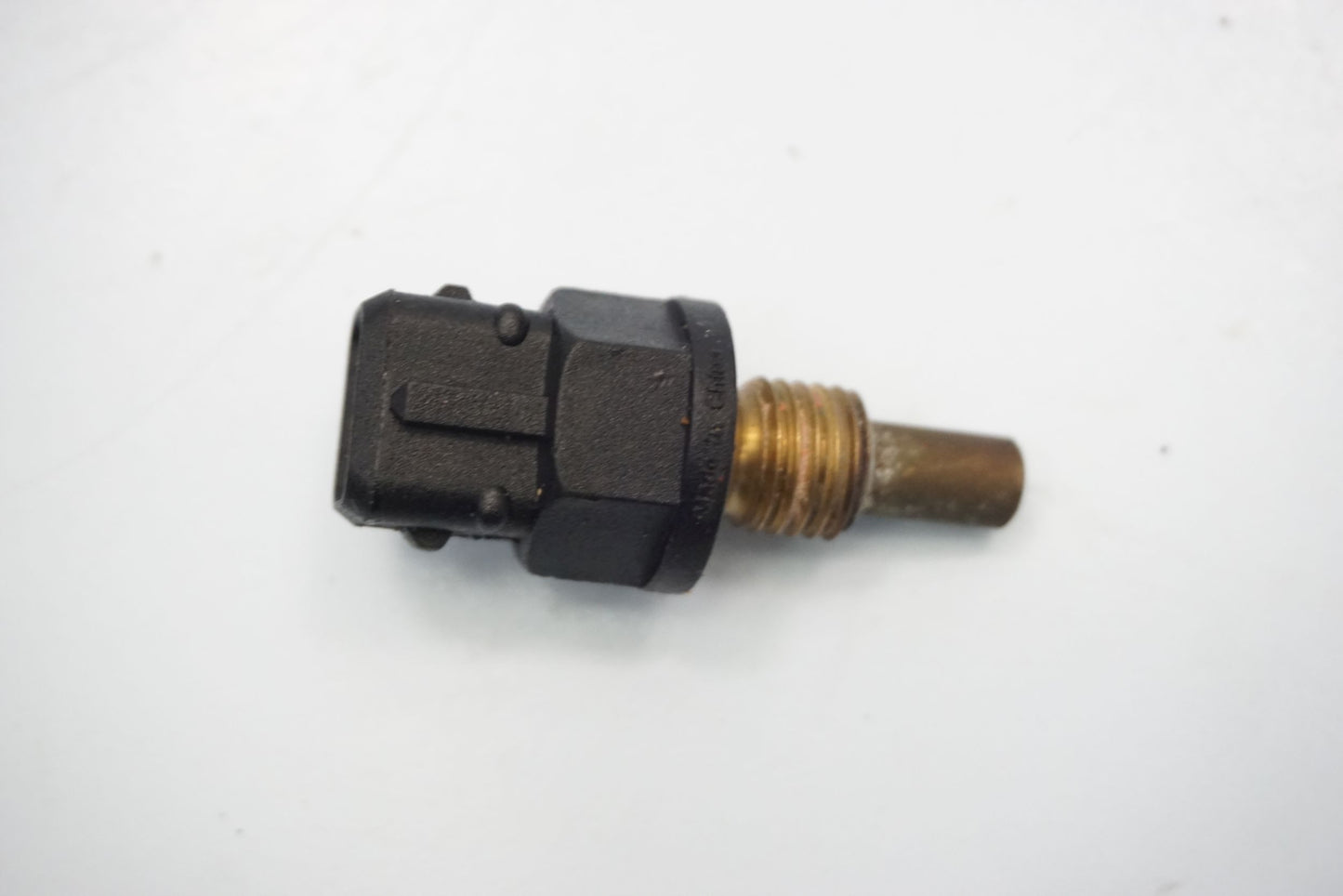 TRIUMPH STREET TRIPLE 765 17- Temperatursensor Thermostat Temperature sensor