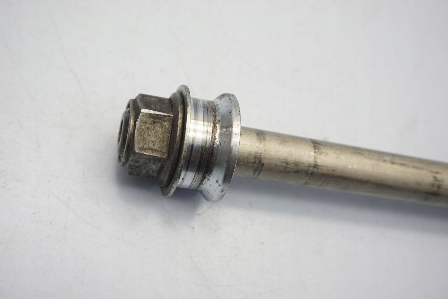 SUZUKI SV 650 16- Hinterachse Achse hinten Radachse rear axle