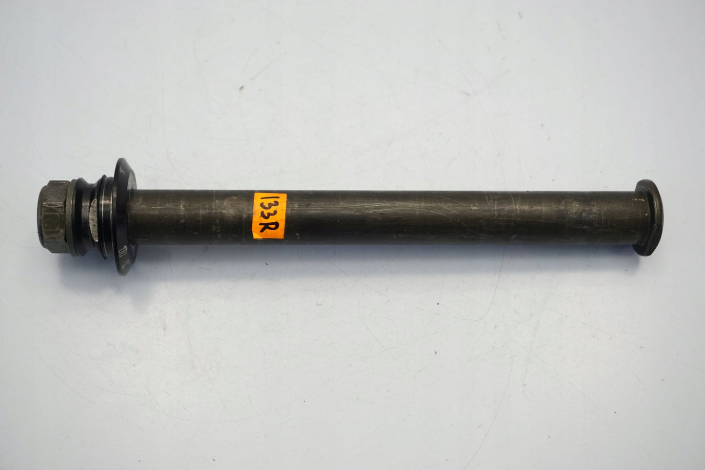 YAMAHA YZF-R6 RJ05 RJ09 03-05 Hinterachse Achse hinten Radachse rear axle