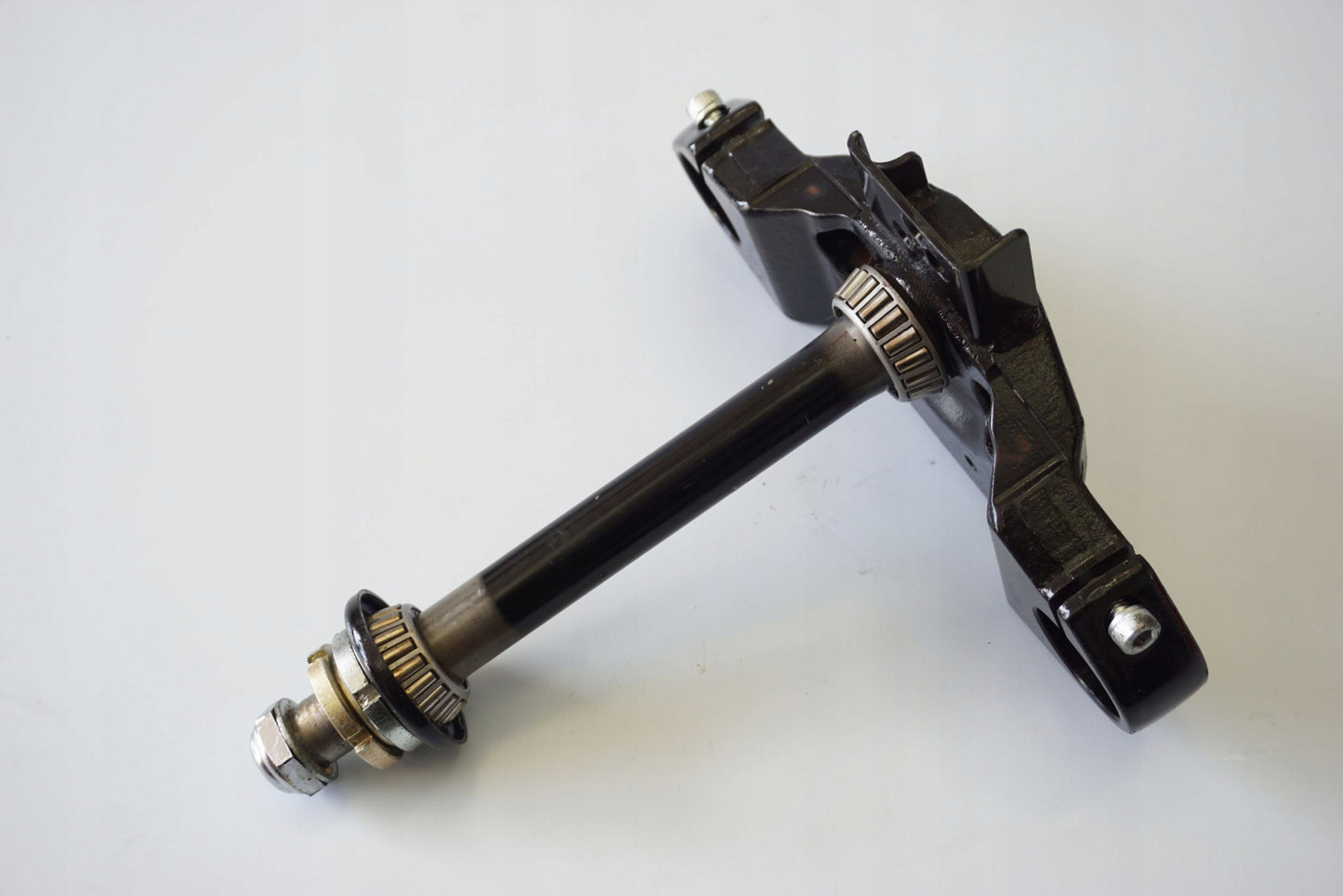 HYOSUNG ST7 2017 untere Gabelbrücke Triple Clamp unten 2