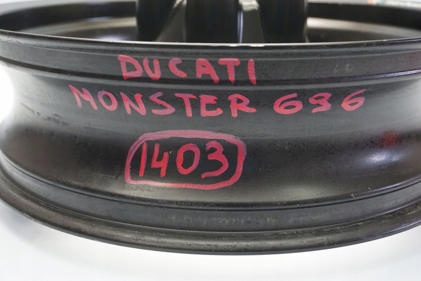 DUCATI MONSTER 696 08-14 Felge hinten Wheel Hinterrad