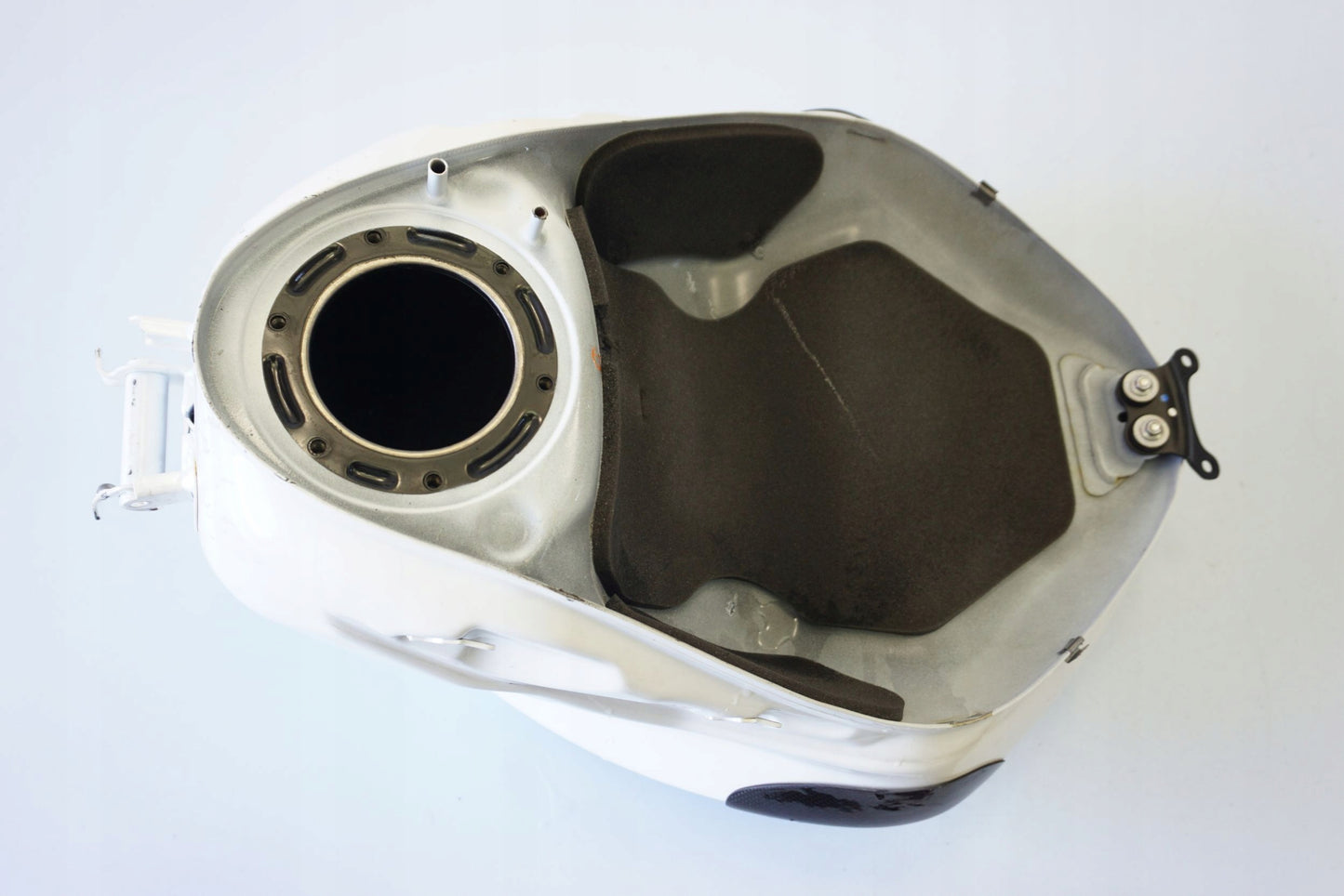 TRIUMPH STREET TRIPLE 660 17- Kraftstofftank Benzintank Fuel Tank