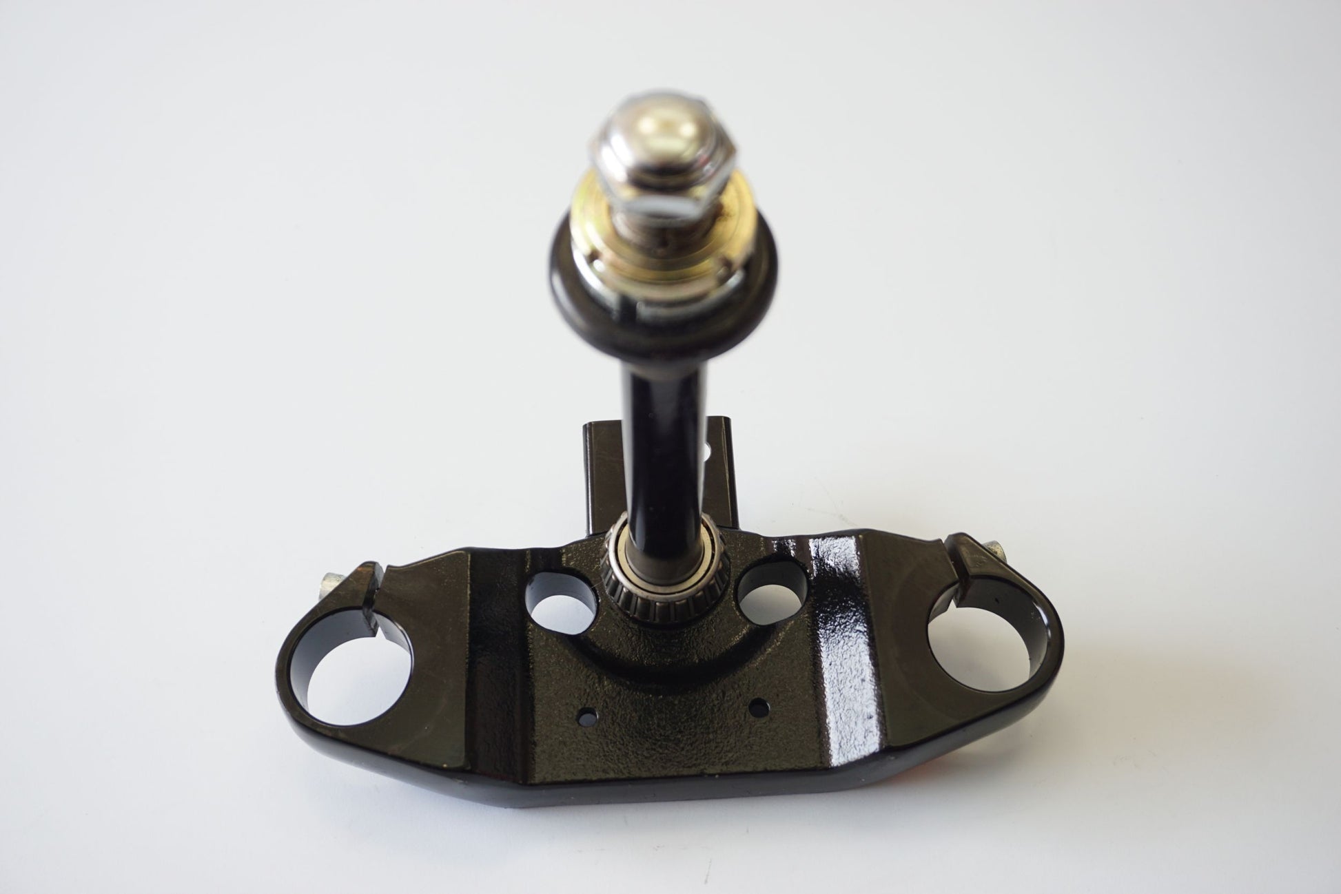 HYOSUNG ST7 2017 untere Gabelbrücke Triple Clamp unten 9