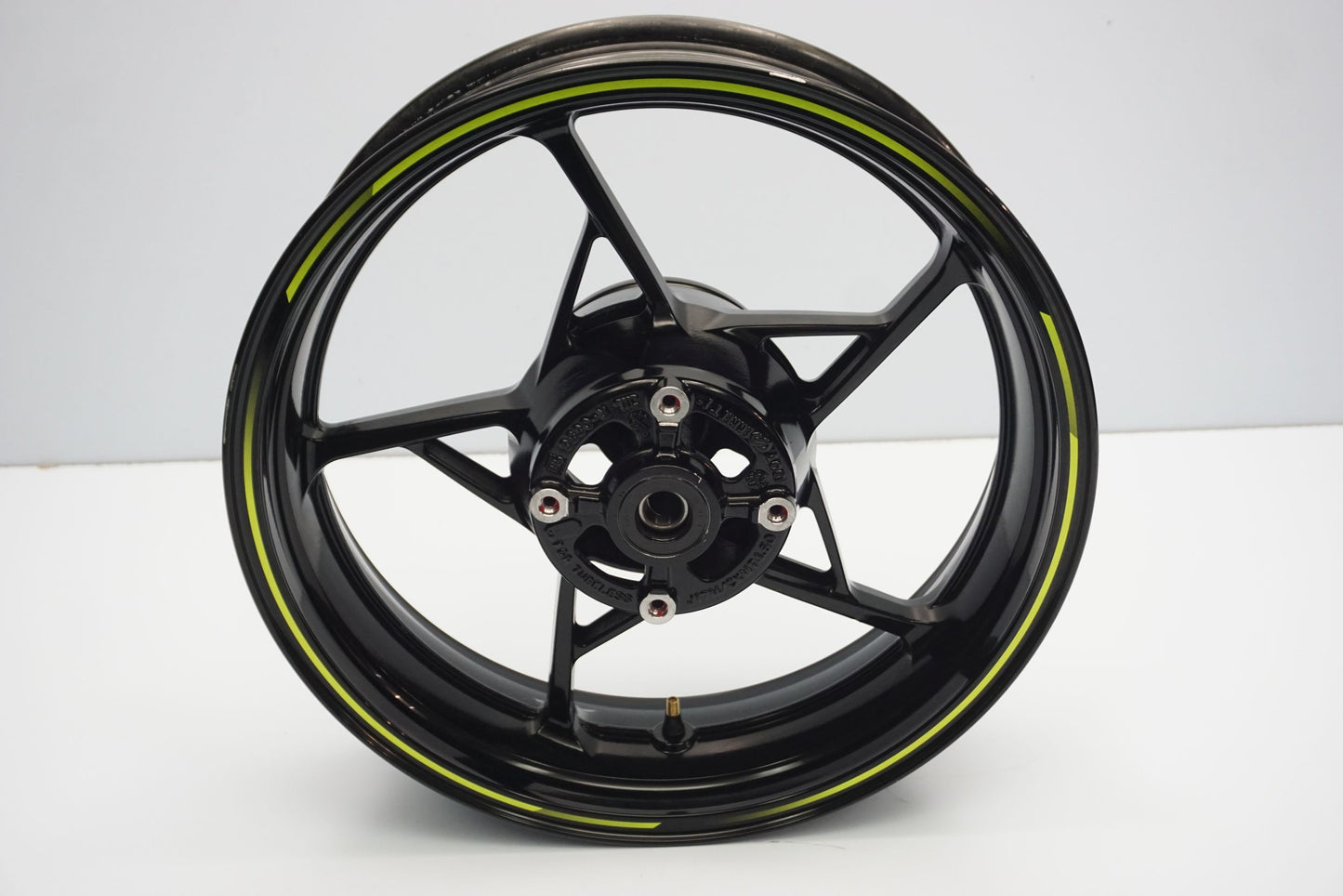 KAWASAKI Z 650 20- Felge hinten Wheel Hinterrad 2