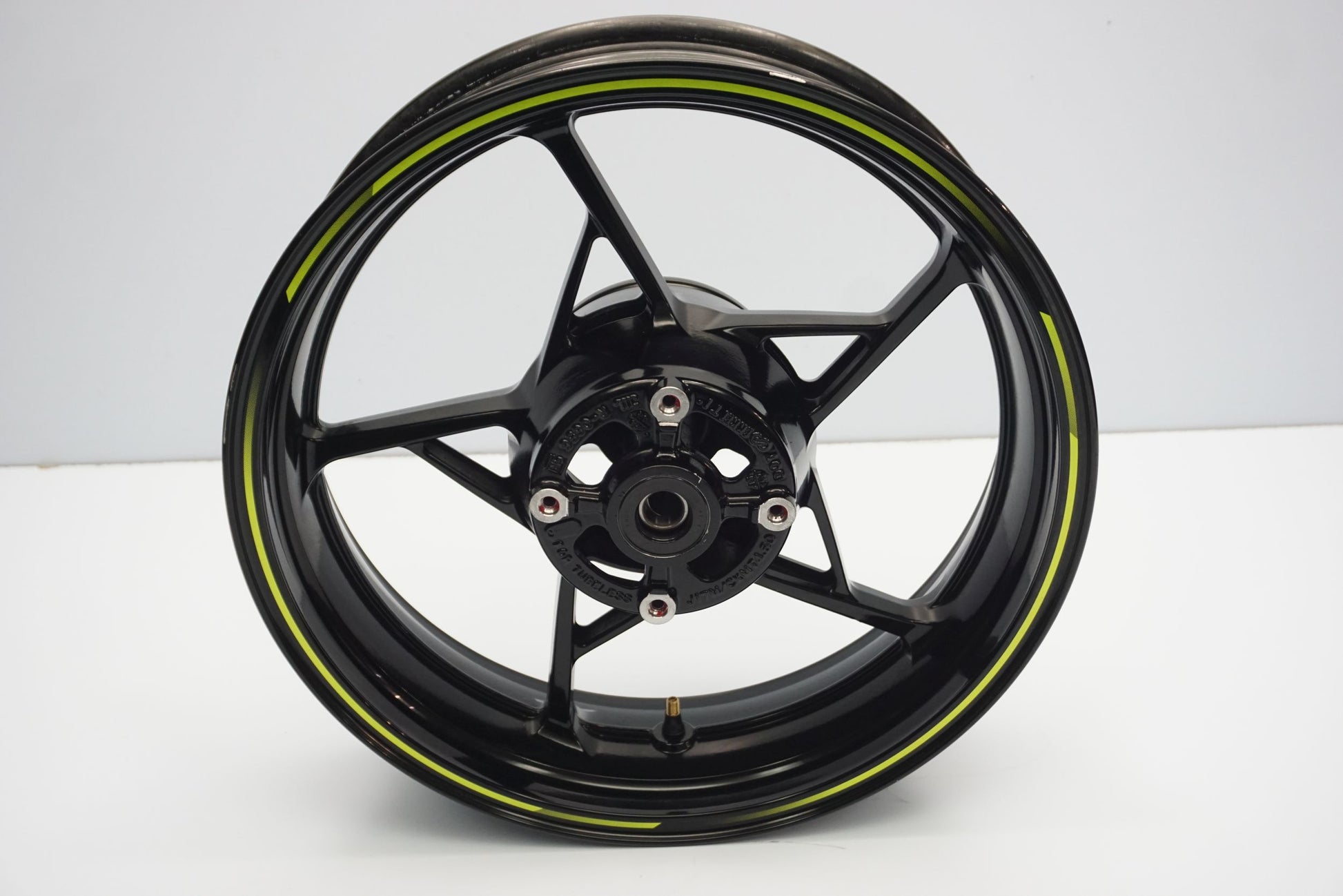 KAWASAKI Z 650 20- Felge hinten Wheel Hinterrad 2