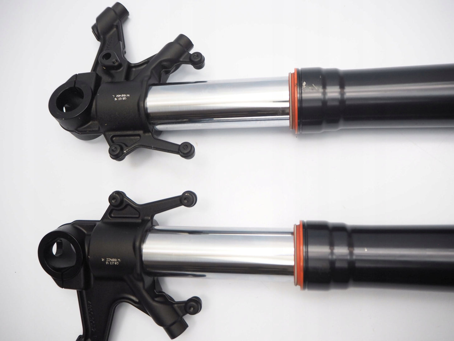 KTM 1290 SUPER DUKE 14-16 Gabel Gabelholme Fork Suspension Fourche Forcella Horquilla 3