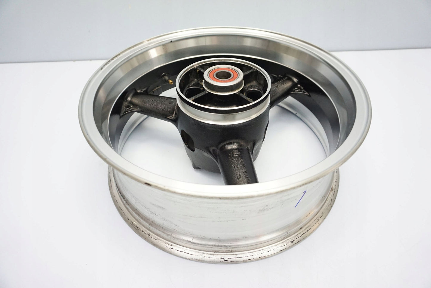 KAWASAKI Z1000 07-09 Felge hinten Wheel Hinterrad 9