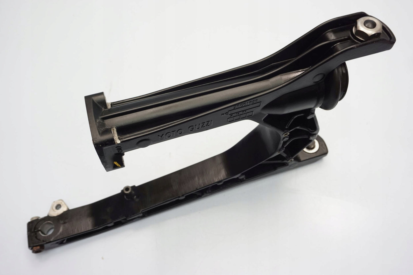 MOTO GUZZI V7 III STONE Schwinge Hinterradschwinge swing arm 2