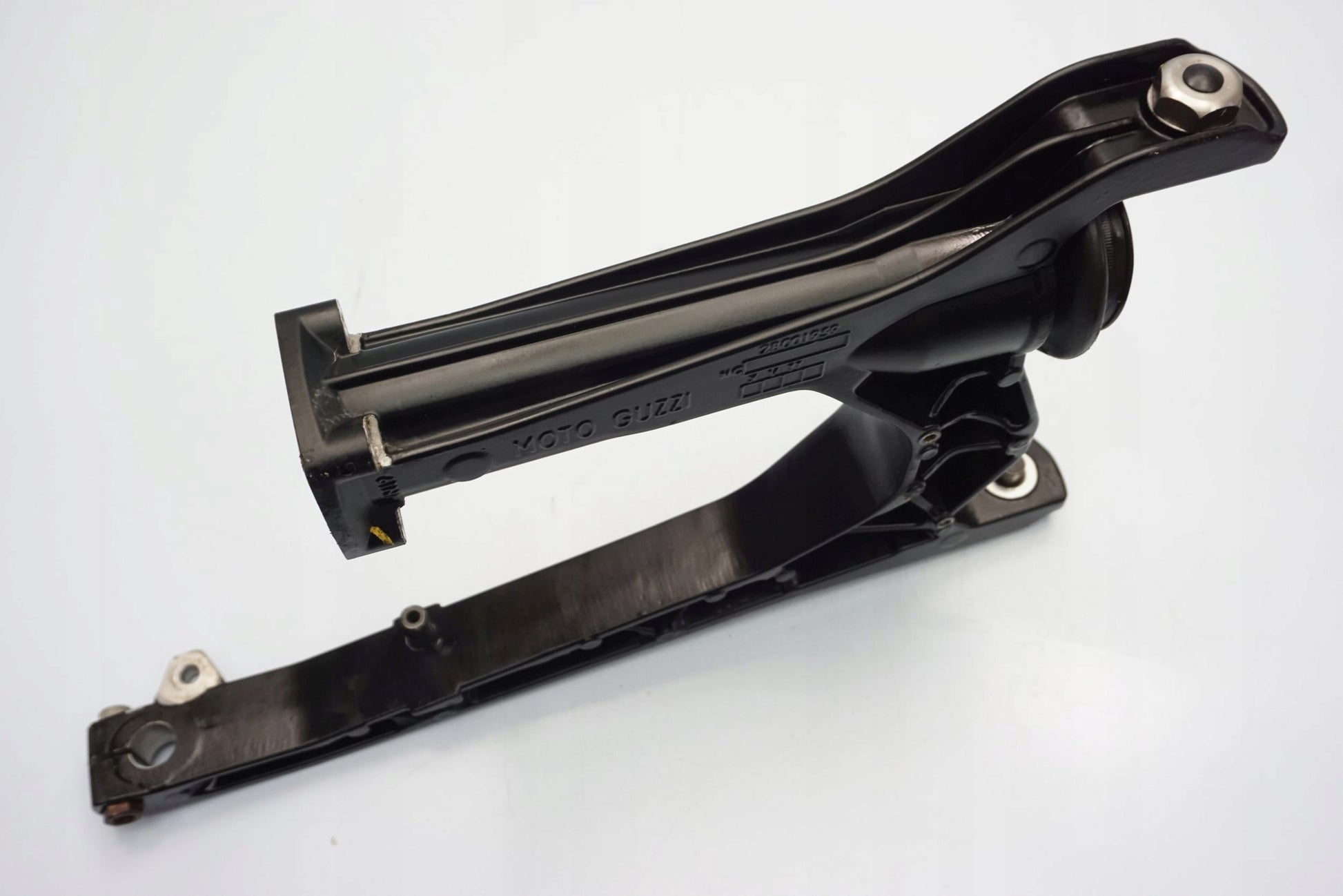 MOTO GUZZI V7 III STONE Schwinge Hinterradschwinge swing arm 2