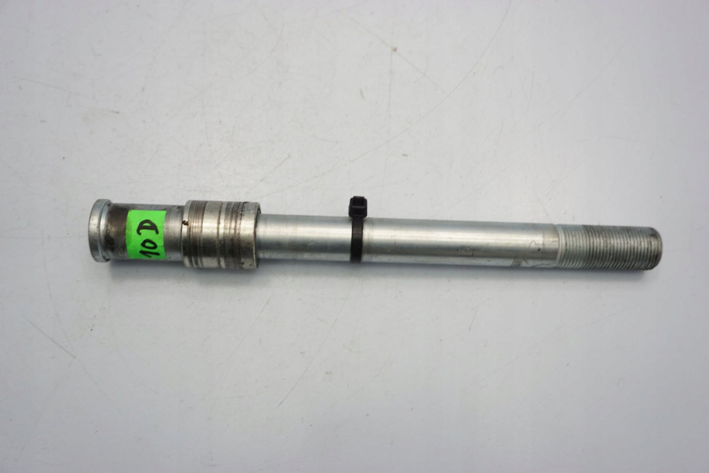 KAWASAKI ER-6F 650 12-17 Vorderachse Achse vorne Radachse front axle 4