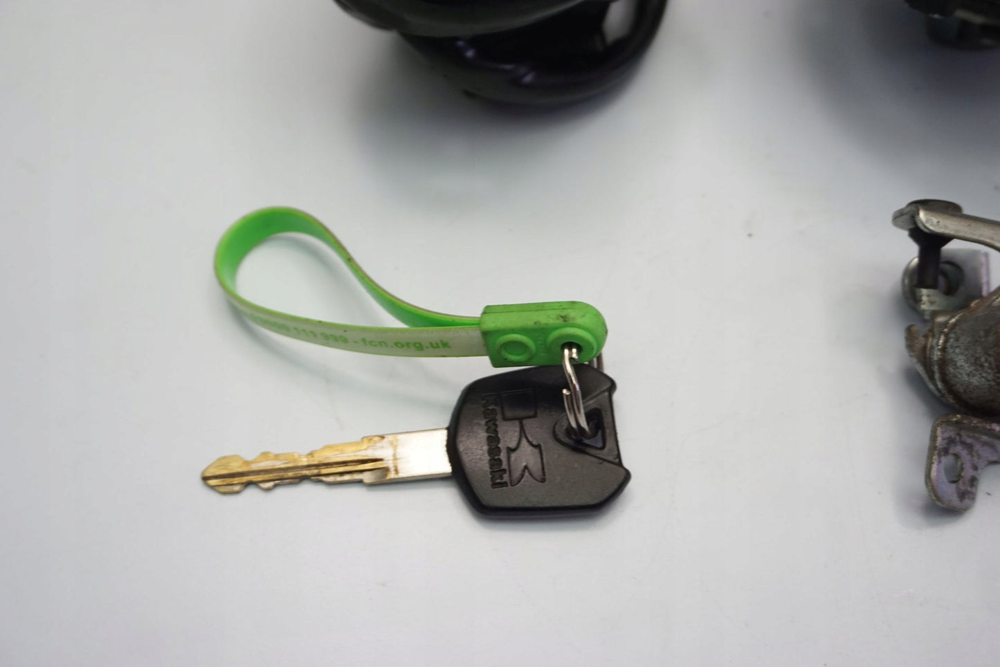 KAWASAKI Z-300 15-18 Schlosssatz Zündschloss Lock Set 4