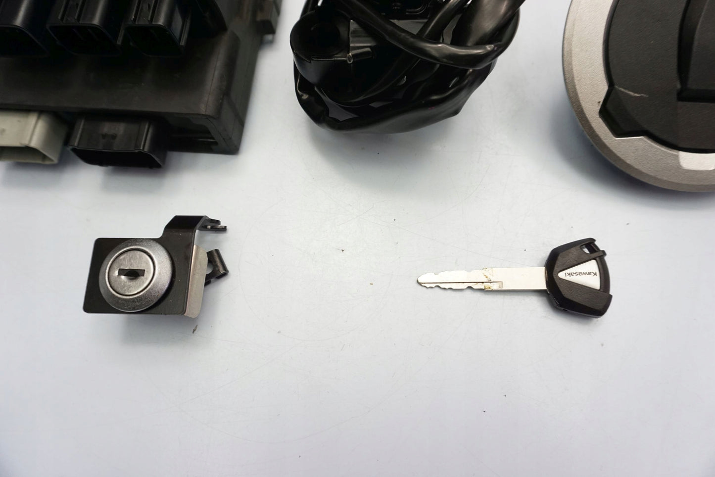 KAWASAKI Z-900 17-19 Schlosssatz Zündschloss Lock Set 15