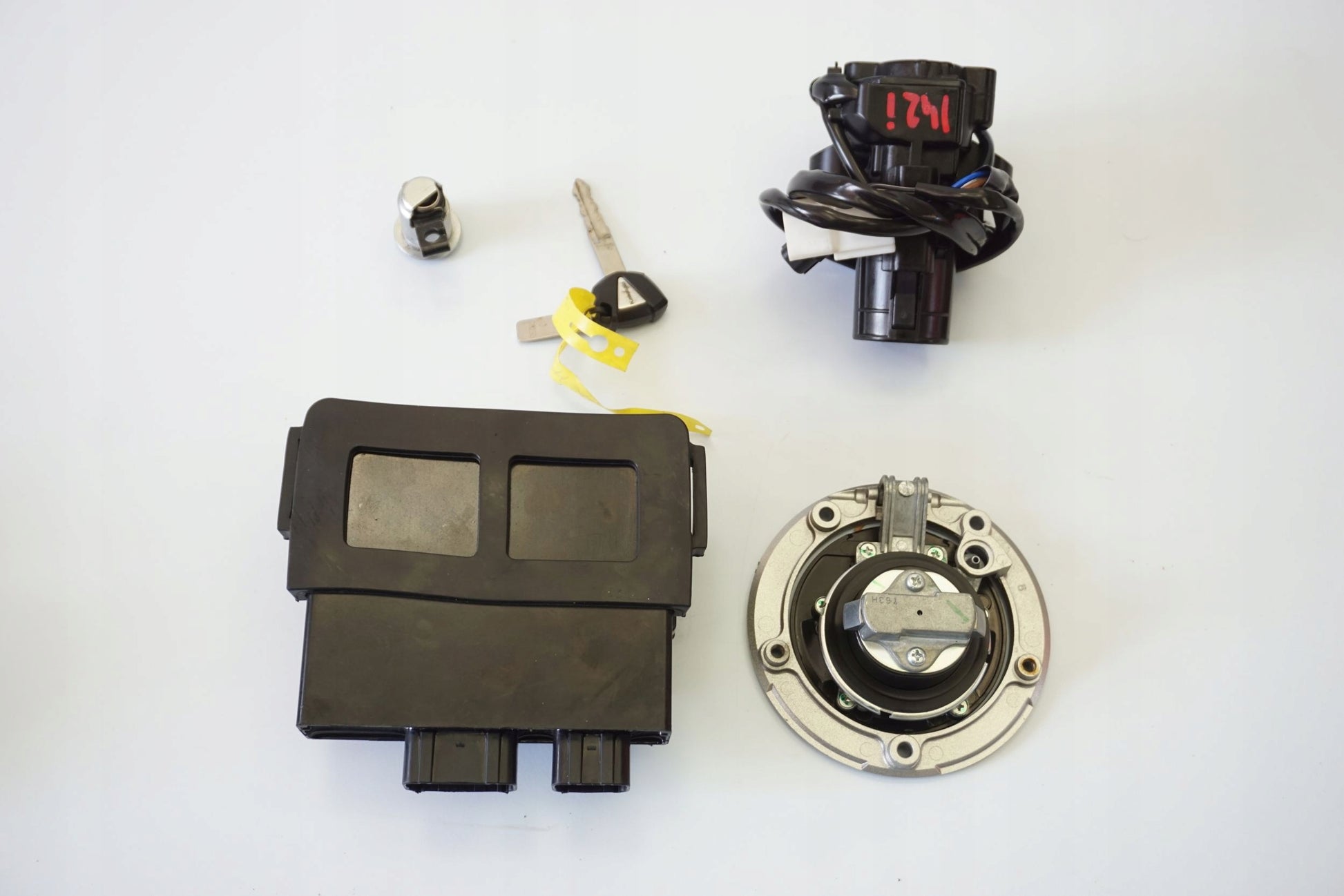 KAWASAKI Z-800 13-17 Schlosssatz Zündschloss Lock Set 2