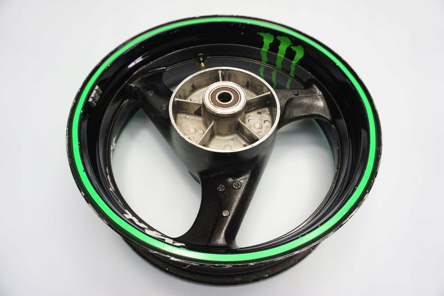 HONDA CBR 600 F4 PC35 99-00 Felge hinten Wheel Hinterrad