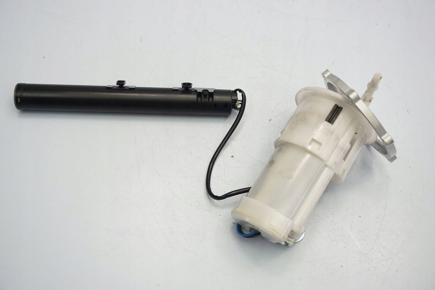 TRIUMPH SPEED TRIPLE 1050 RS 18-20 Benzinpumpe Kraftstoffpumpe Fuel Pump