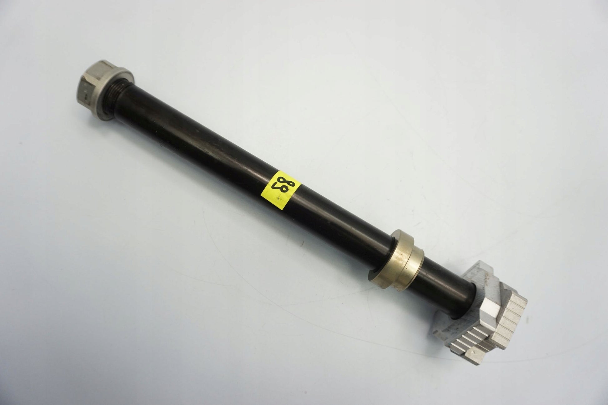 KTM 1050 ADVENTURE 15- Hinterachse Achse hinten Radachse rear axle 6