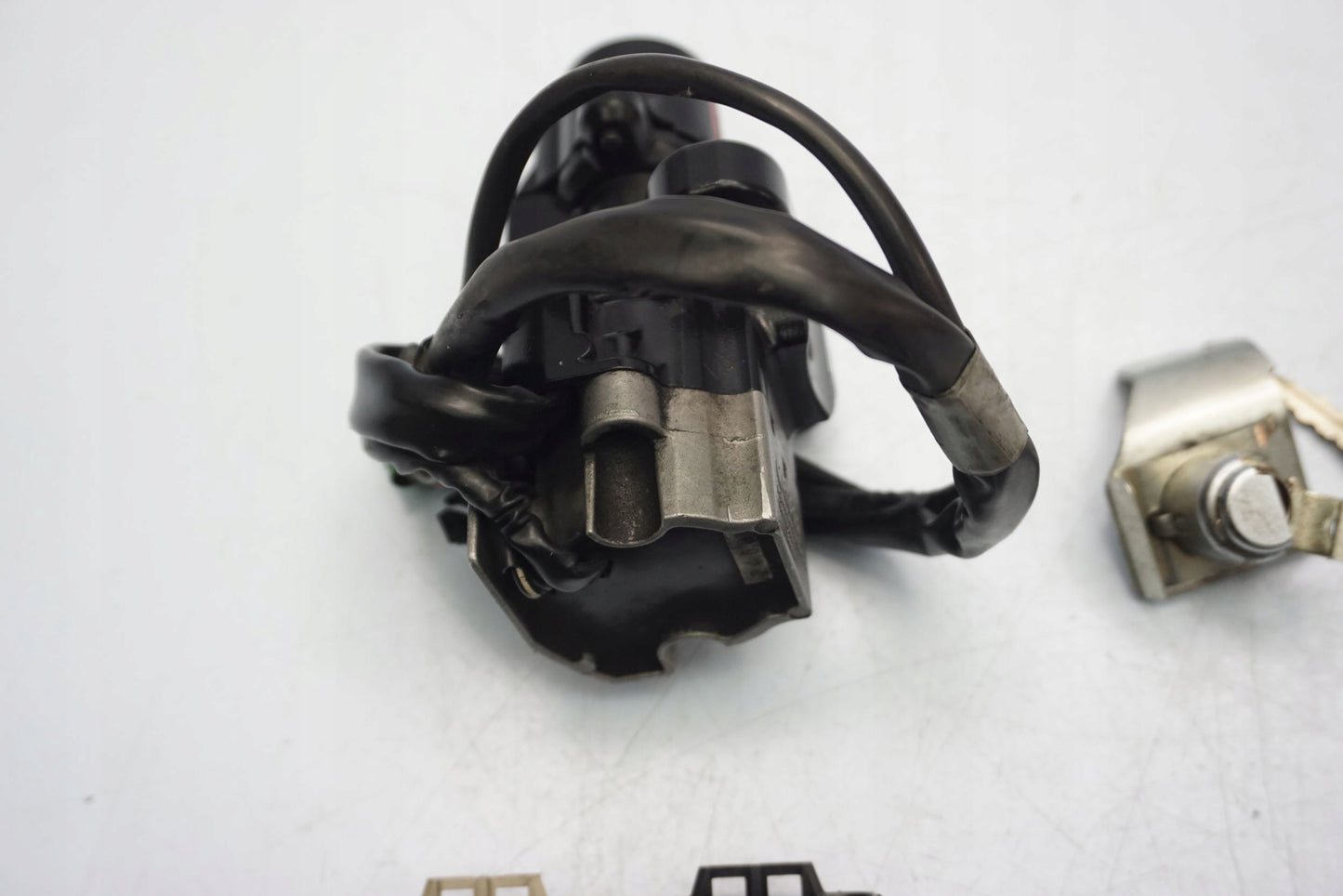 SUZUKI GSX-R 600 750 K8 K9 L0 Schlosssatz Zündschloss Lock Set