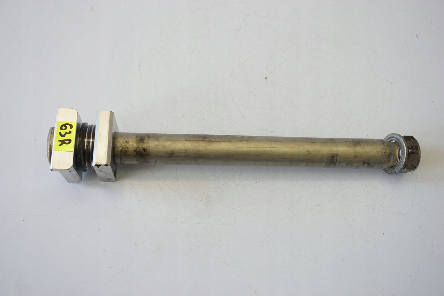 YAMAHA FZ8 10-15 Hinterachse Achse hinten Radachse rear axle