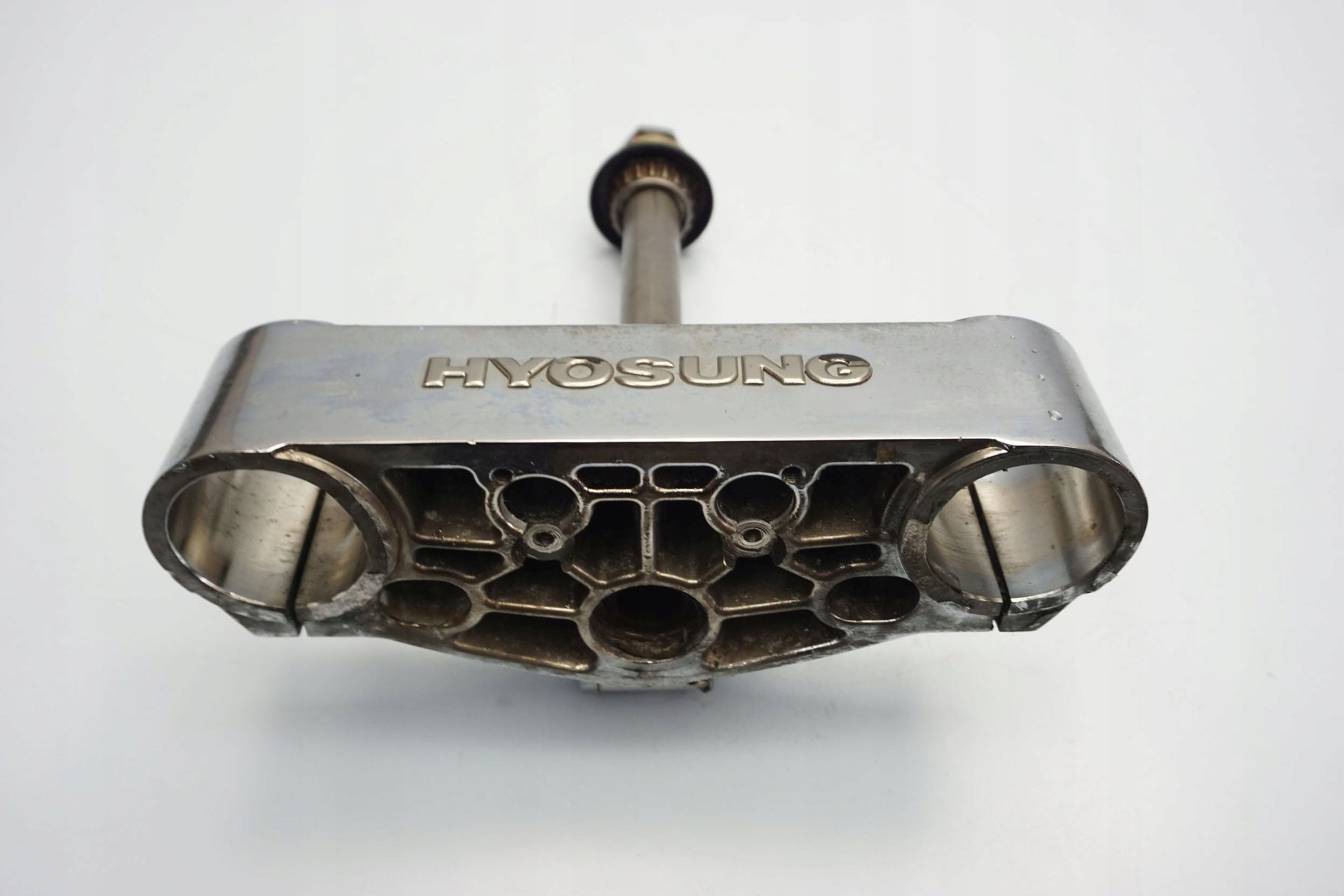 HYOSUNG GV 650 AQUILA 05-11 untere Gabelbrücke Triple Clamp unten 8