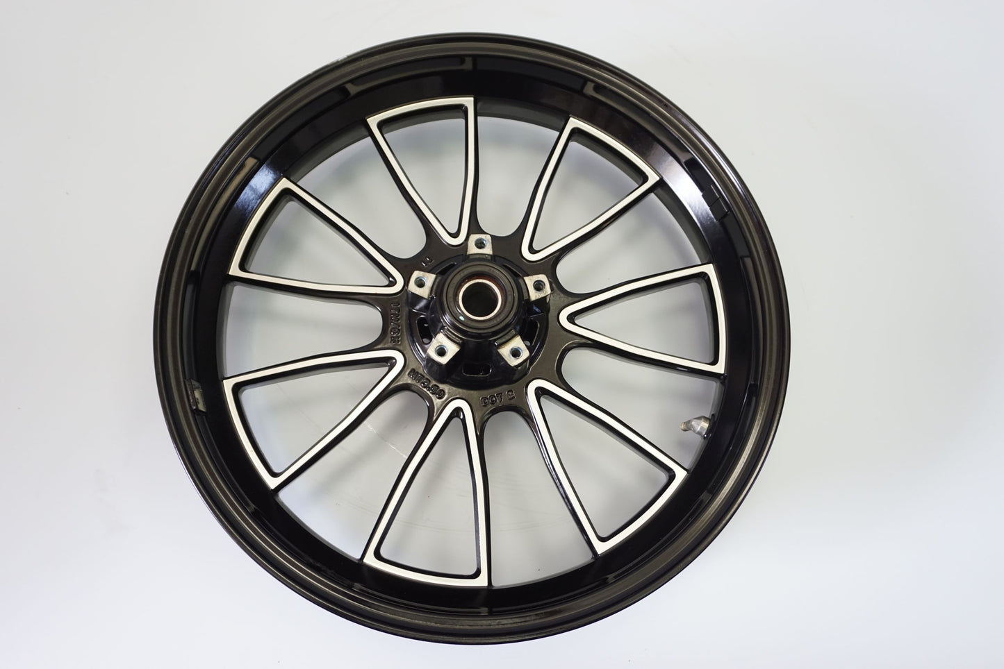 DUCATI DIAVEL 1200 Felge vorne Wheel Vorderrad