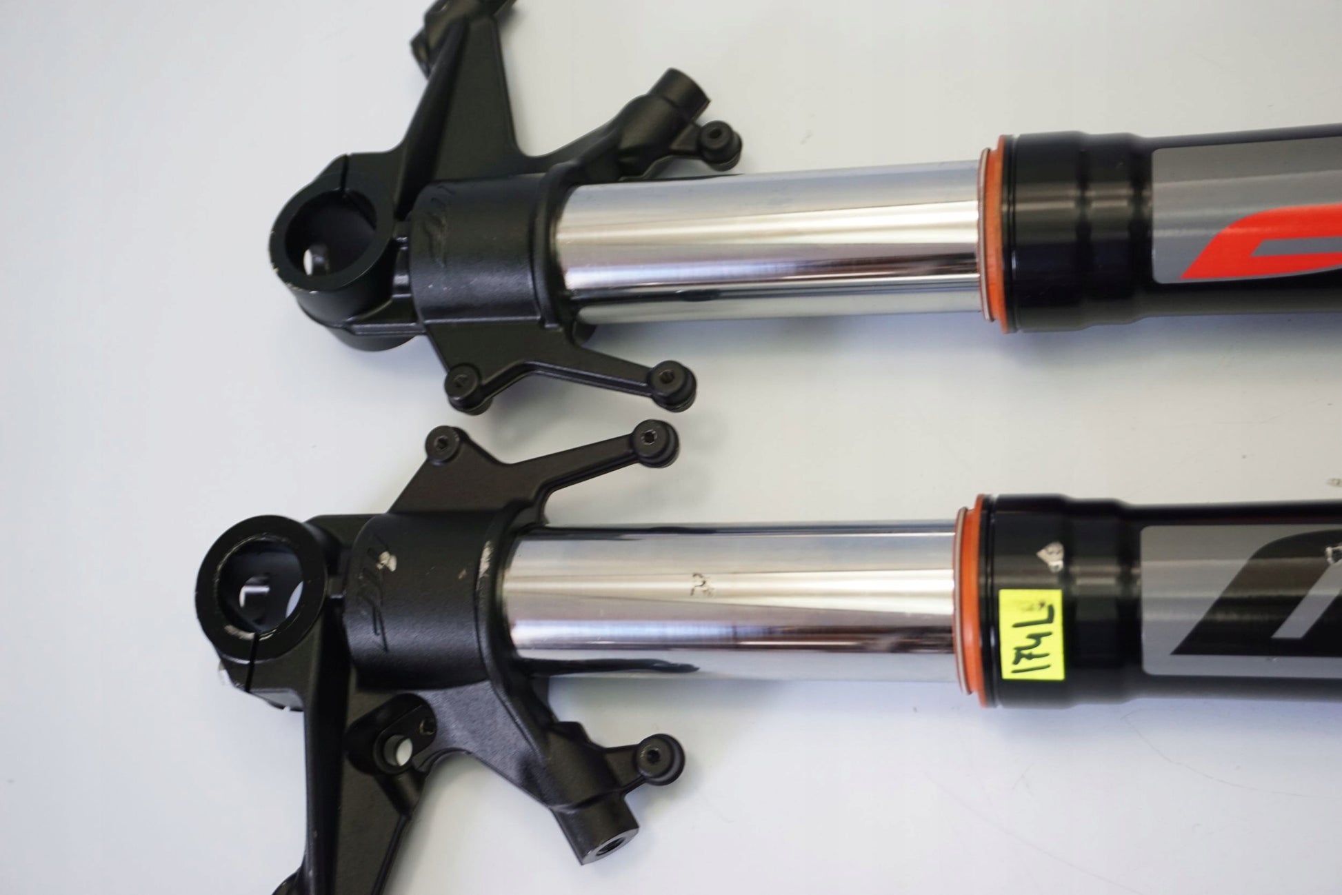 KTM 1290 SUPER DUKE 17-20 Gabel Gabelholme Fork 4