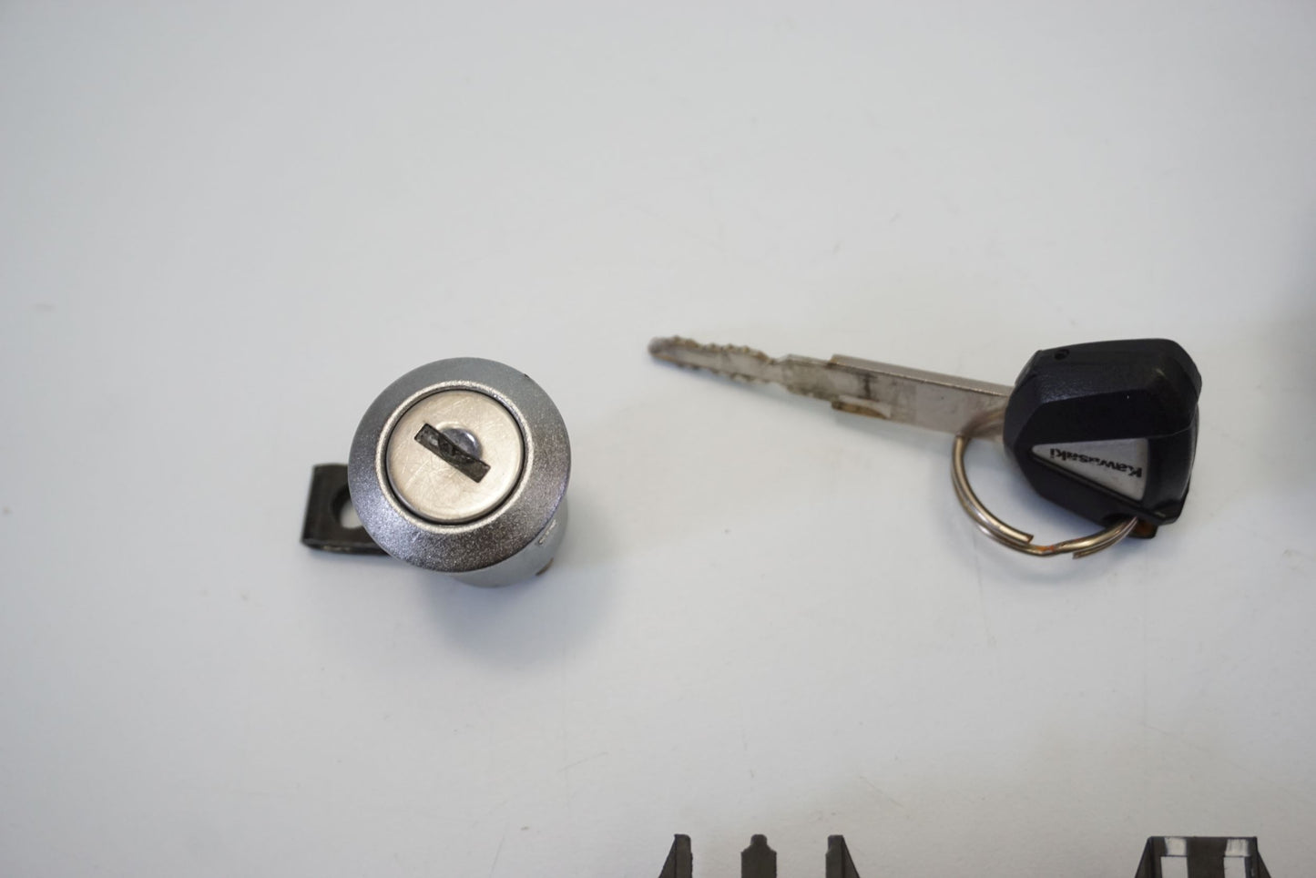 KAWASAKI Z 650 17-19 Schlosssatz Zündschloss Lock Set 9