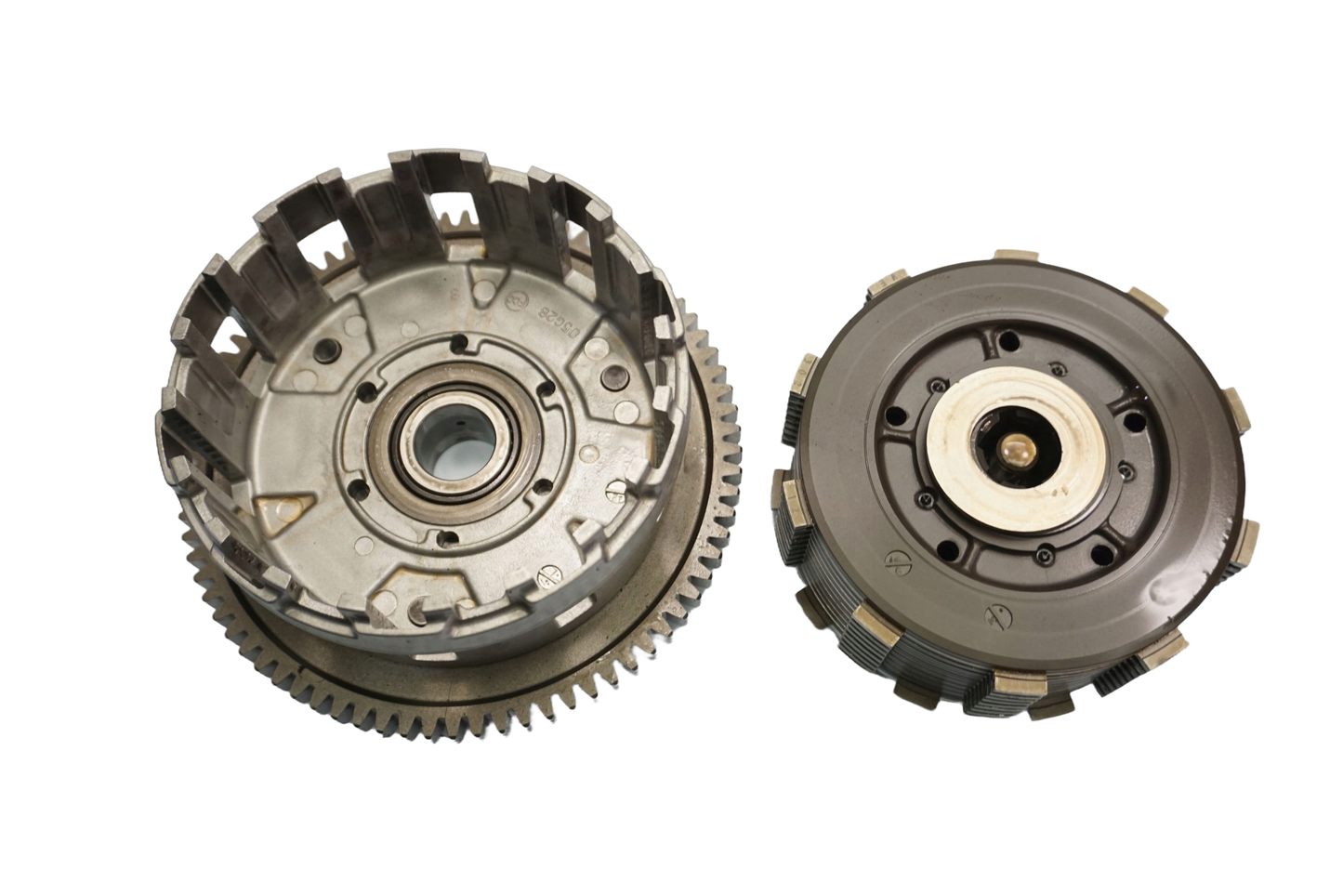 SUZUKI GSR 750 11-16 Kupplung Kupplungskorb Clutch