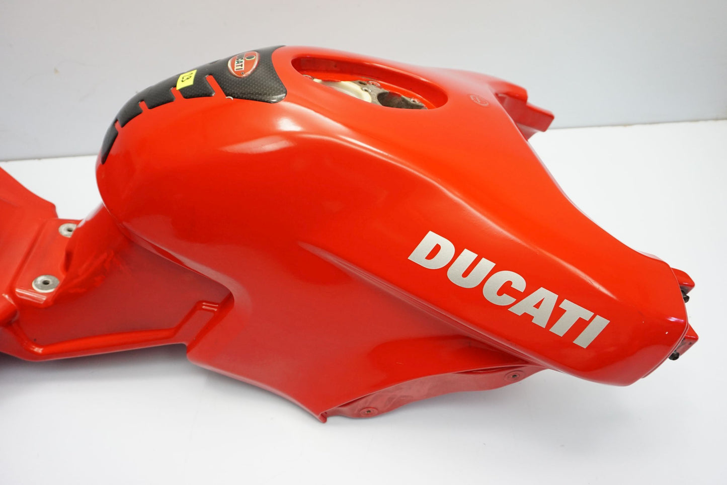 DUCATI MULTISTRADA 1100 07-10 Kraftstofftank Benzintank Fuel Tank