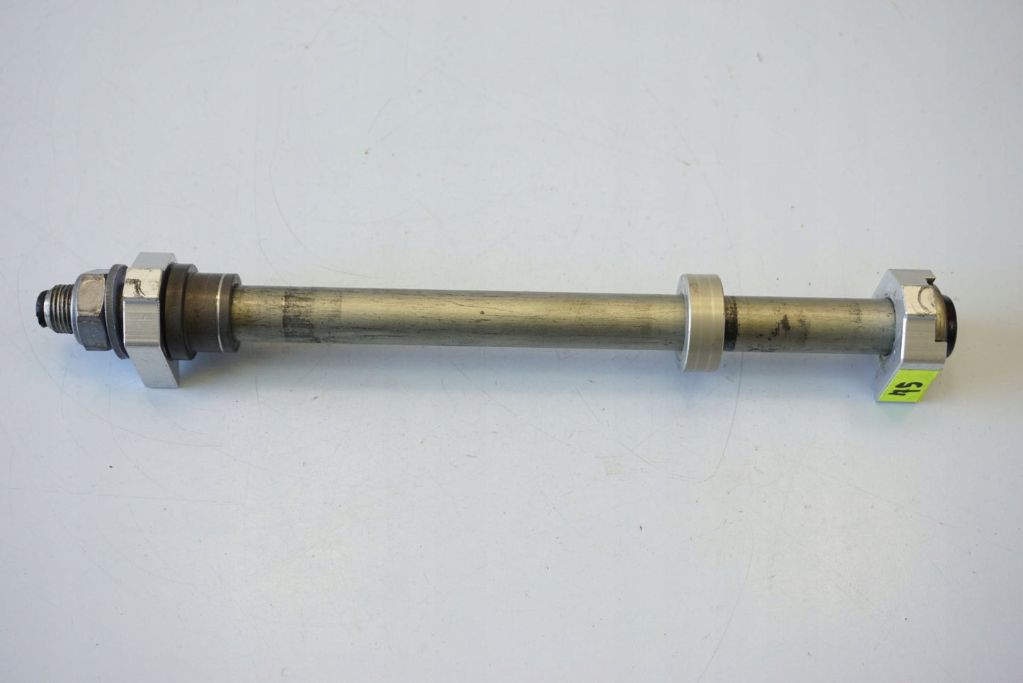 TRIUMPH STREET TRIPLE 660 17- Hinterachse Achse hinten Radachse rear axle