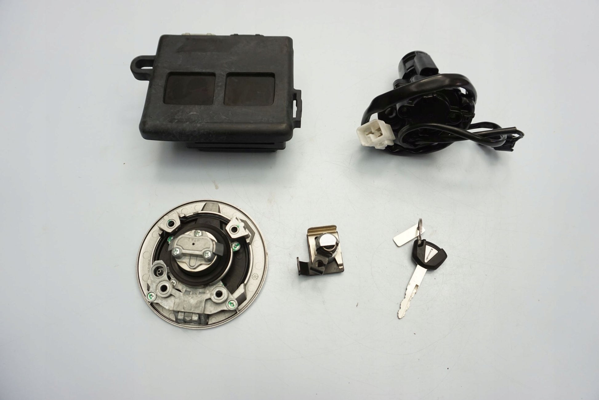 KAWASAKI Z-900 17-19 Schlosssatz Zündschloss Lock Set 3