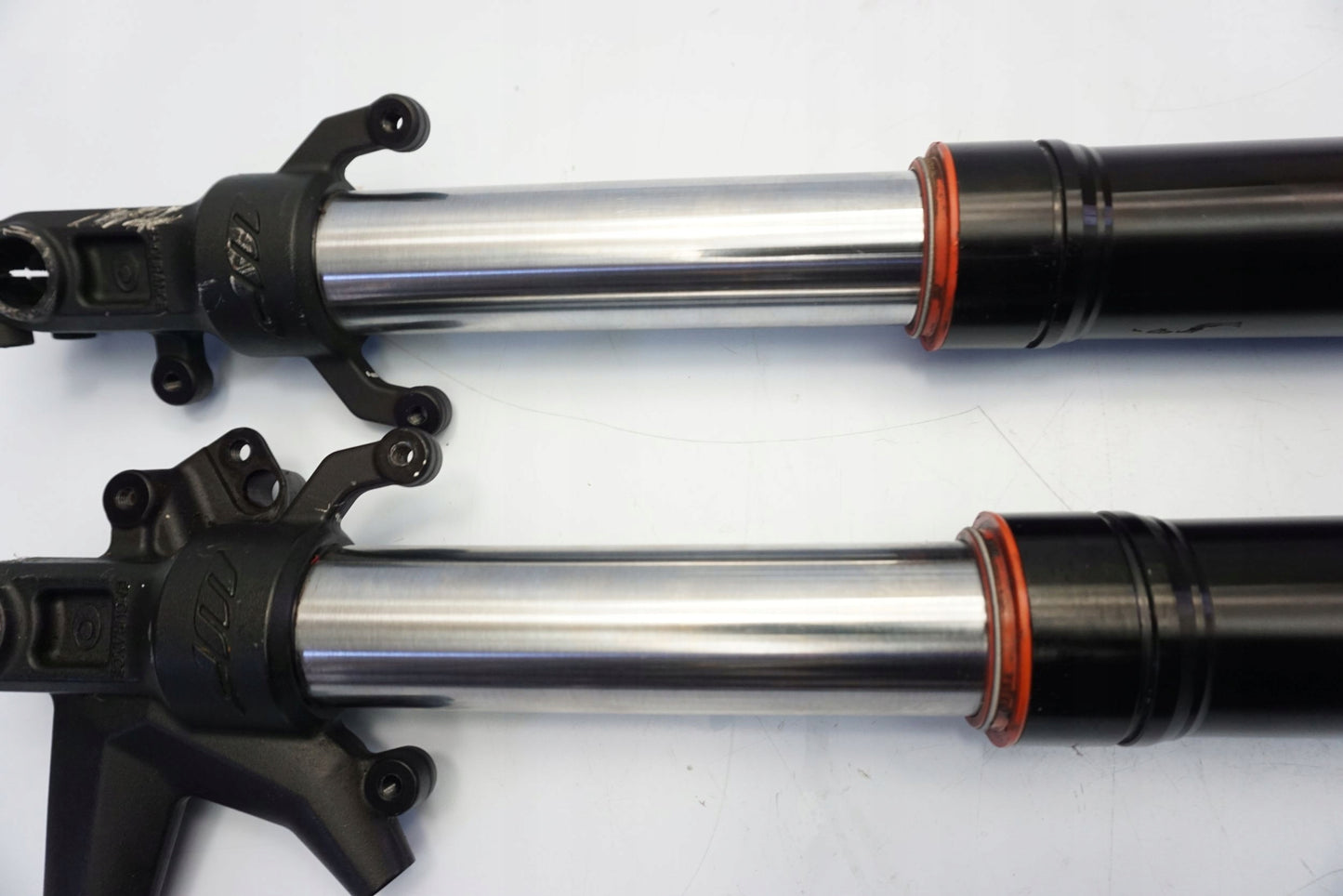 KTM 125 DUKE 17- Gabel Gabelholme Fork Suspension Fourche Forcella Horquilla 3