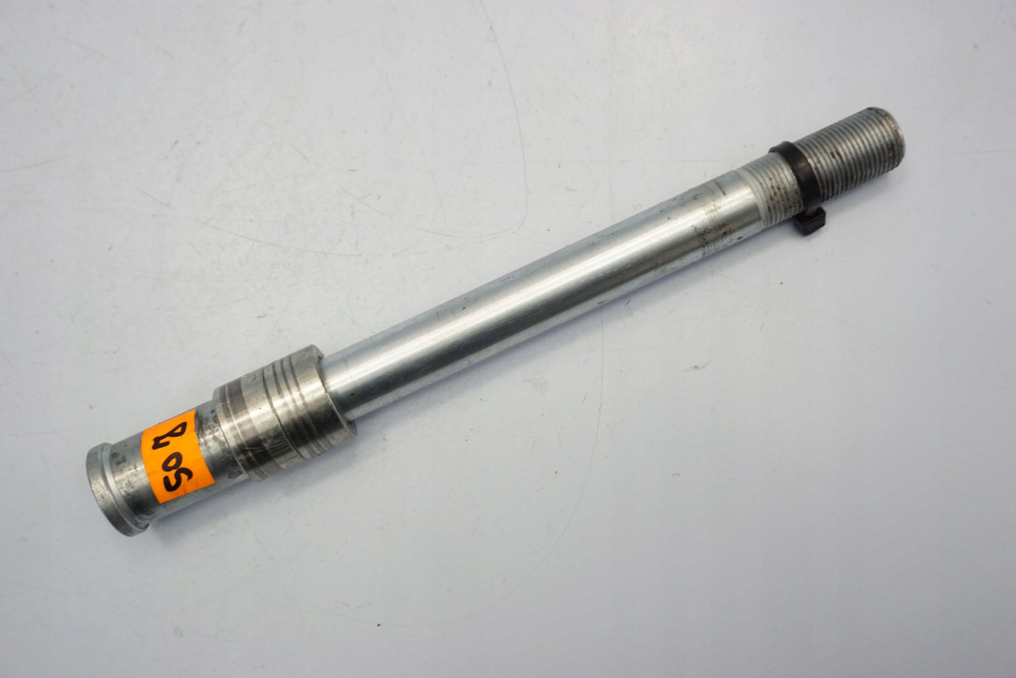 KAWASAKI 650 ER-6N 12-17 Vorderachse Achse vorne Radachse front axle 2