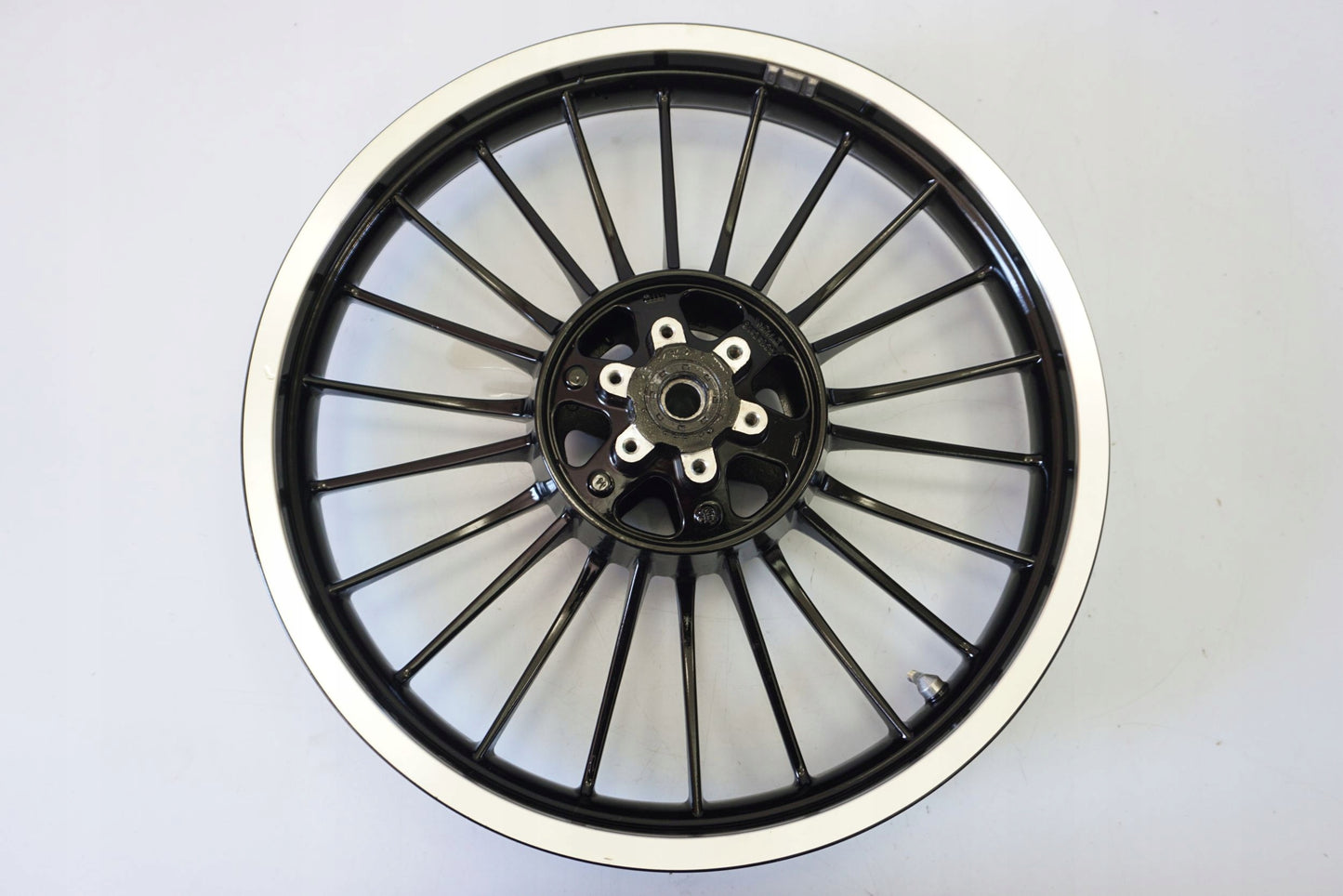 MOTO GUZZI V9 ROAMER Felge vorne Wheel Vorderrad 2