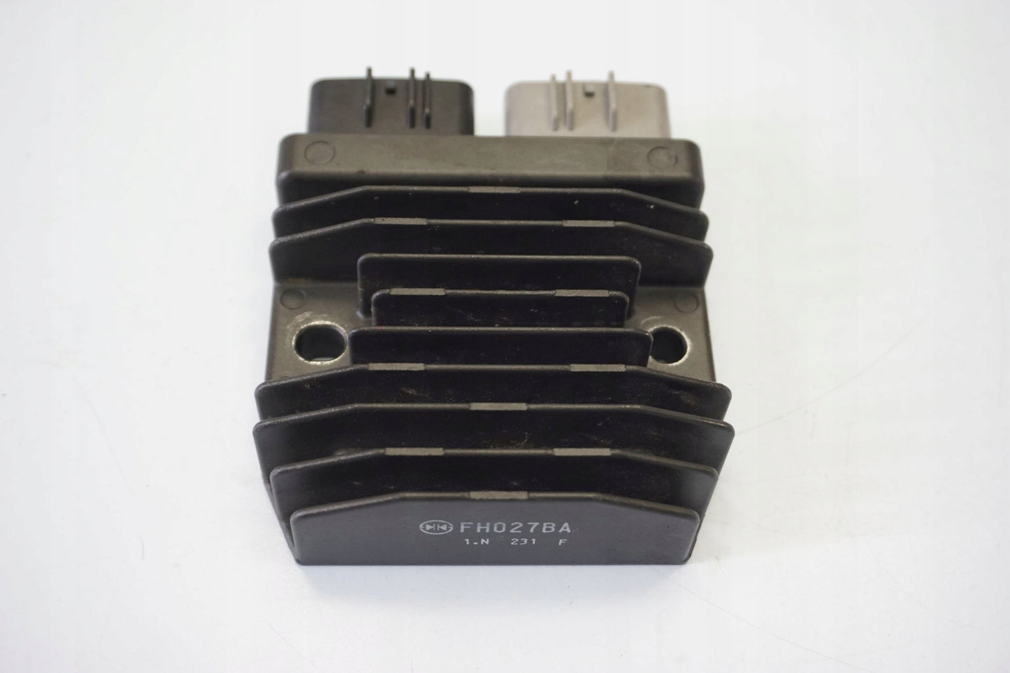 SUZUKI GSX-R 1300 HAYABUSA 21- Spannungsregler Gleichrichter Rectifier Voltage Regulator