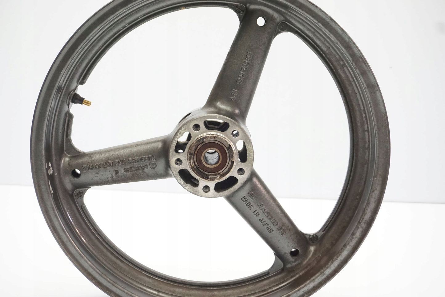 SUZUKI GSX 750 INAZUMA 98-01 Felge vorne Wheel Vorderrad