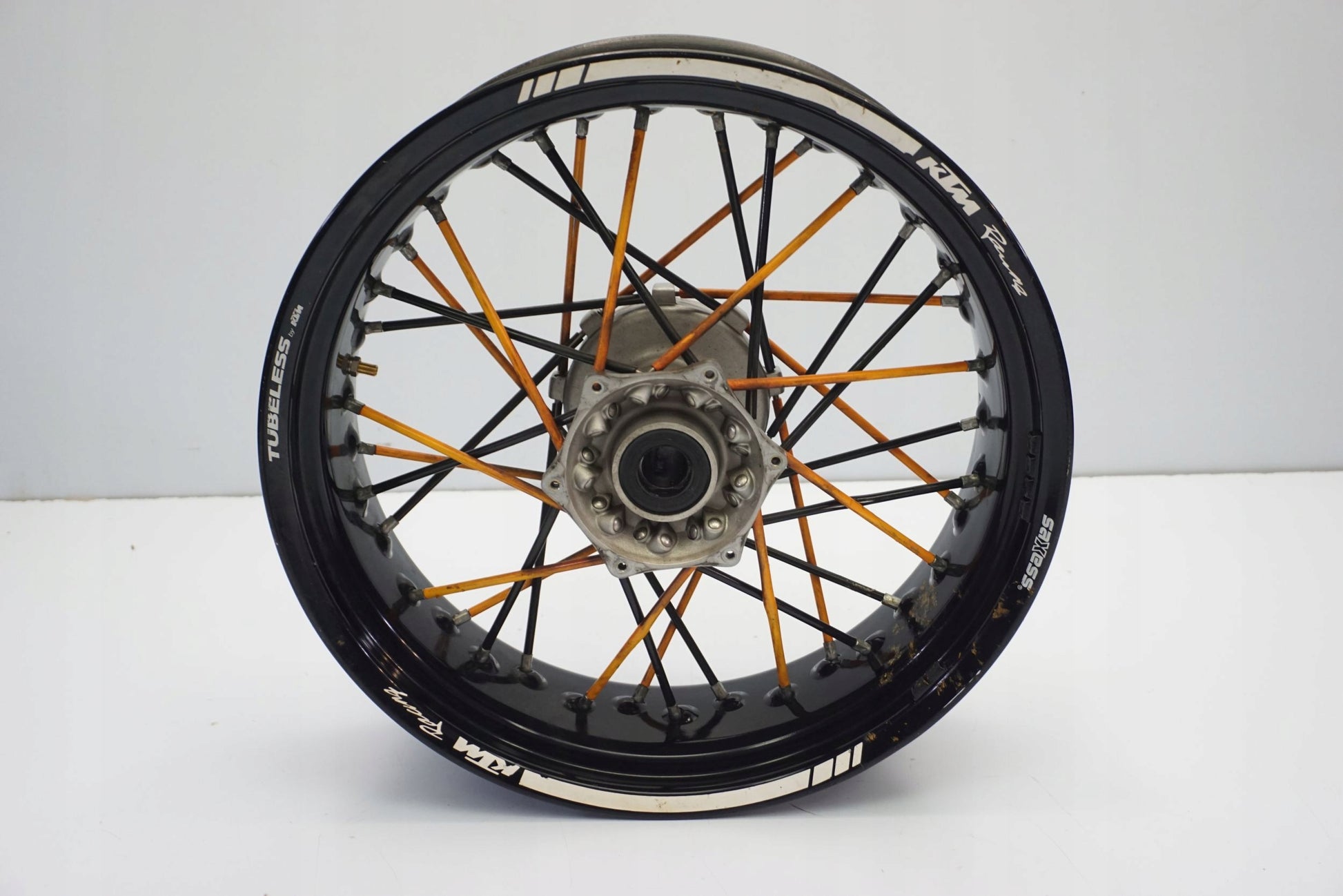 KTM 690 SMC 09-11 Felge hinten Wheel Hinterrad 2