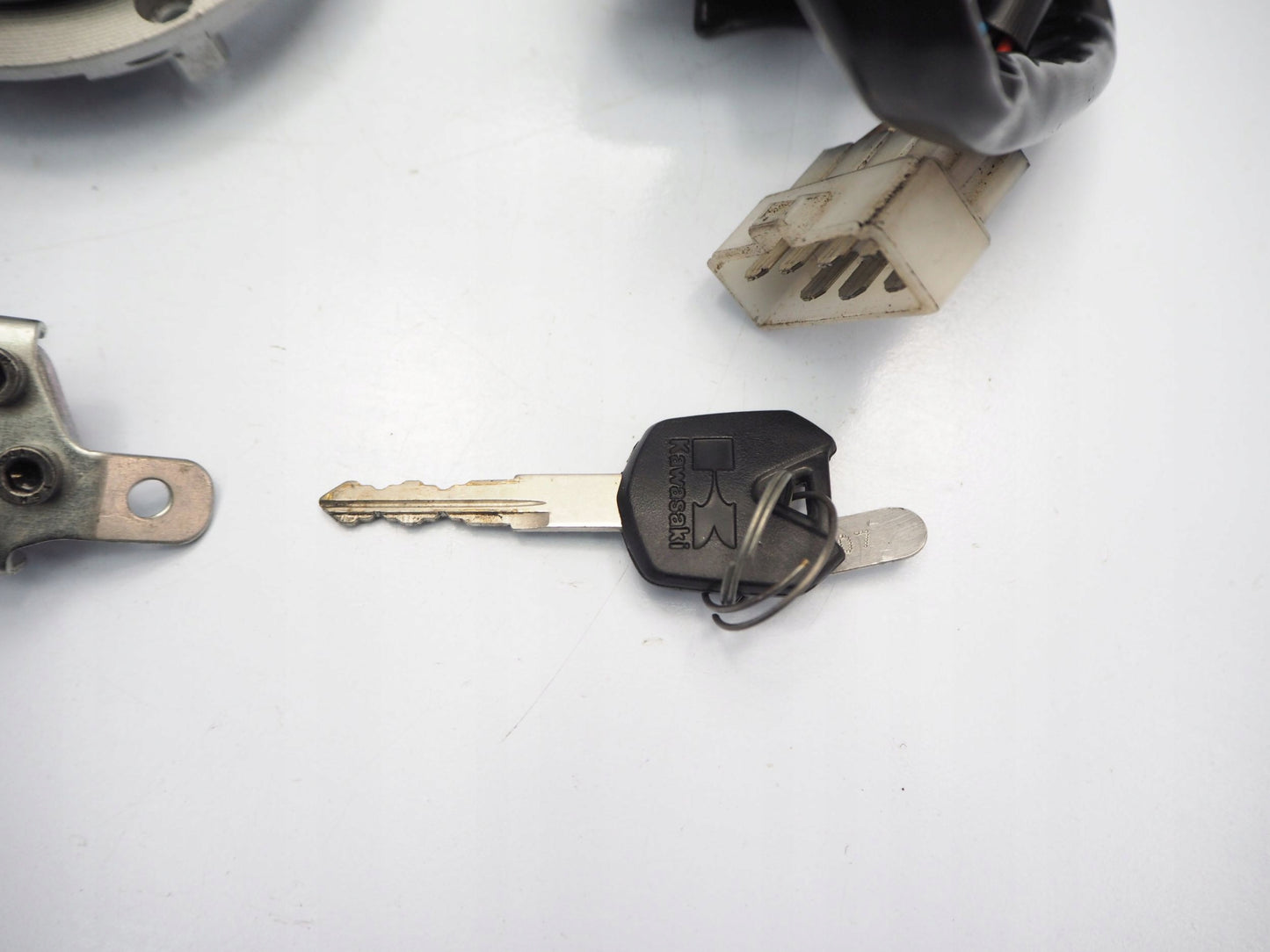 KAWASAKI Z-300 15-18 Schlosssatz Zündschloss Lock Set 5