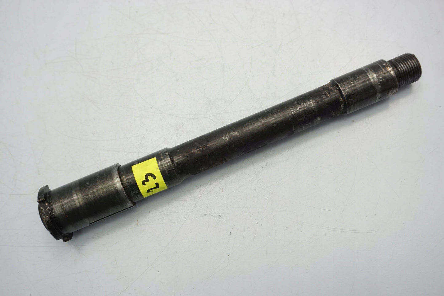 MOTO GUZZI 1200 SPORT V4 06-13 Vorderachse Achse vorne Radachse front axle 3