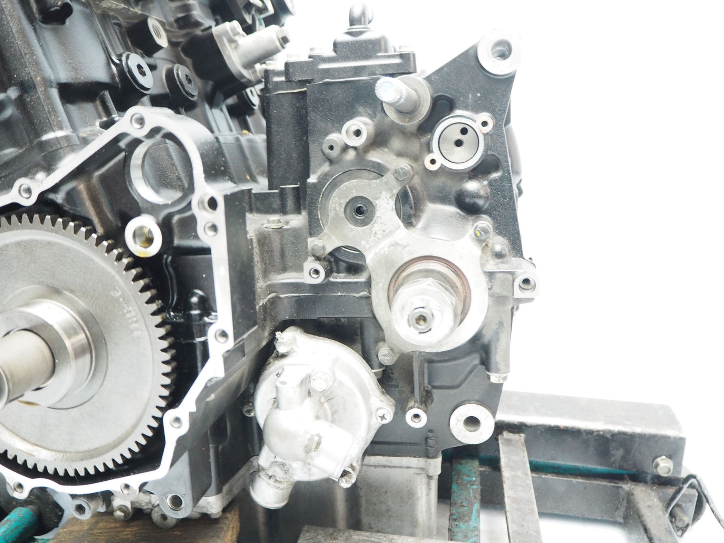 SUZUKI GSX 1250 FA 10-16 Motor Motorblock Engine