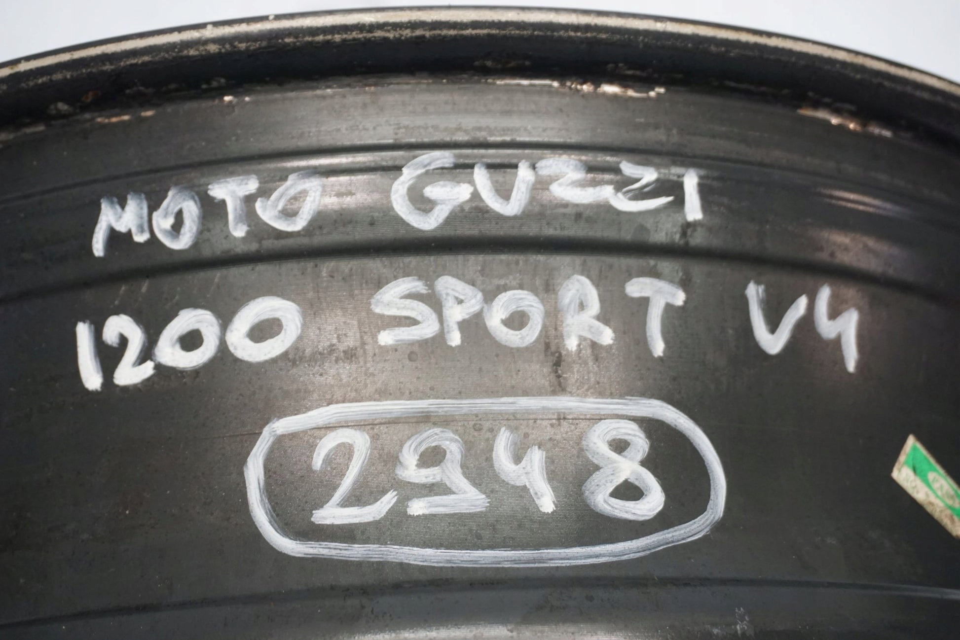 MOTO GUZZI 1200 SPORT V4 06-13 Felge hinten Wheel Hinterrad 5