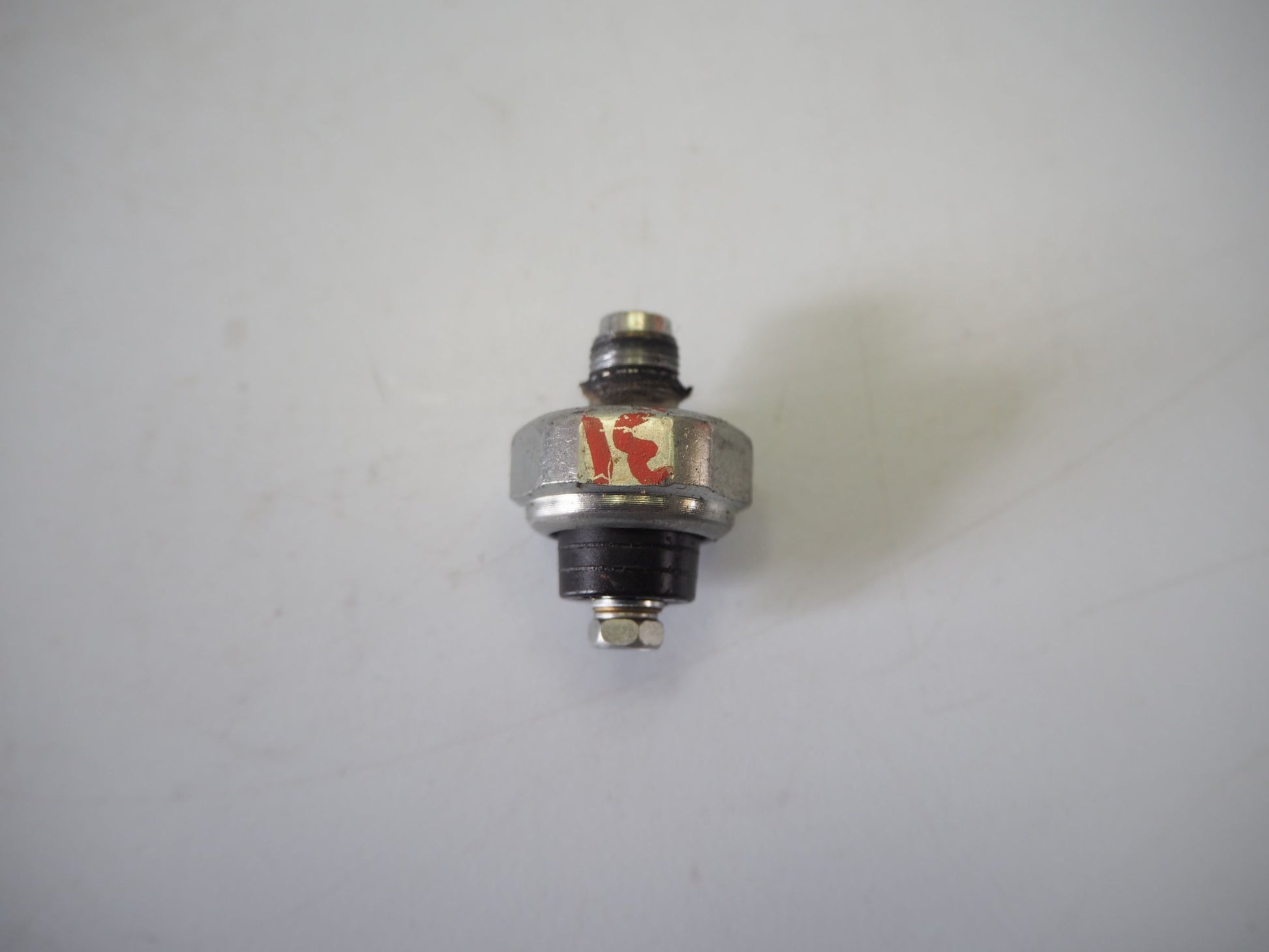HONDA VFR 800 F 17- Öldrucksensor Öldruckschalter Oil Pressure Switch 2