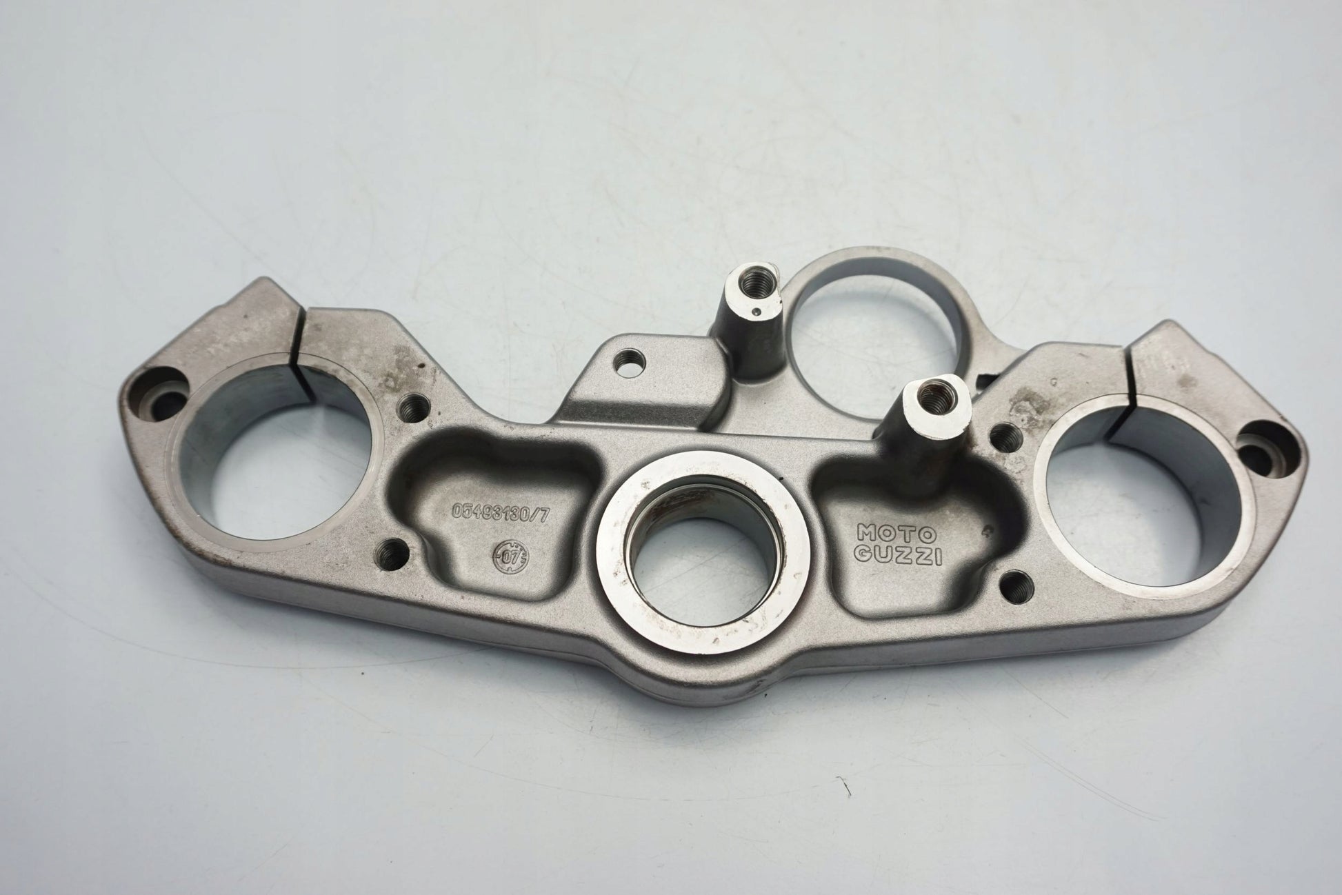 MOTO GUZZI 1200 SPORT V4 06-13 obere Gabelbrücke Triple Clamp oben 2